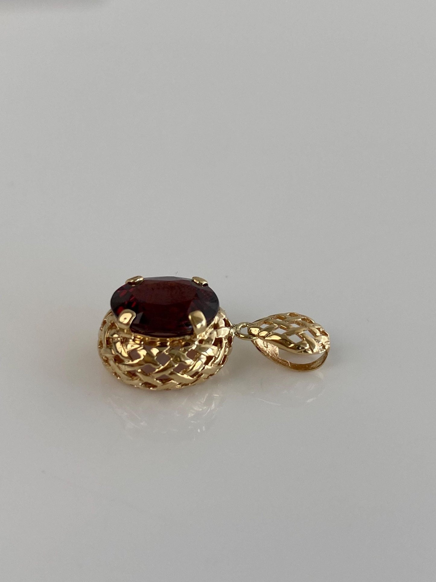 Vintage Solid 14k Yellow Gold Garnet Basketweave Texture Charm