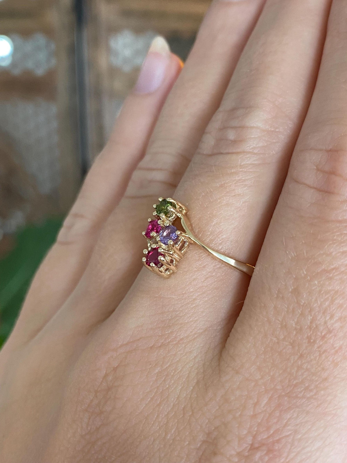 Solid 14k Yellow Gold Pink Sapphire Ruby Peridot Purple Iolite Ring - Size 7.5