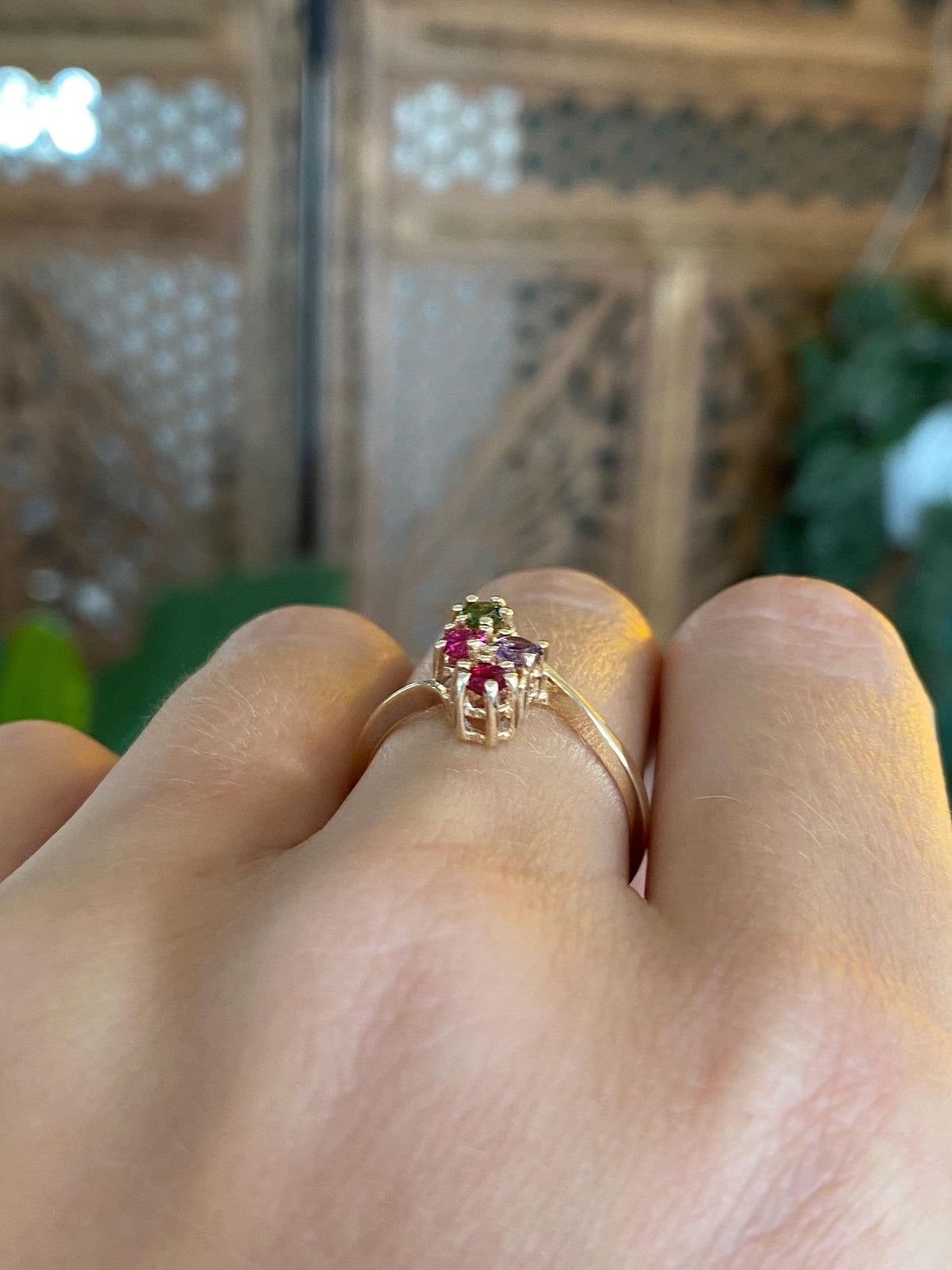 Solid 14k Yellow Gold Pink Sapphire Ruby Peridot Purple Iolite Ring - Size 7.5