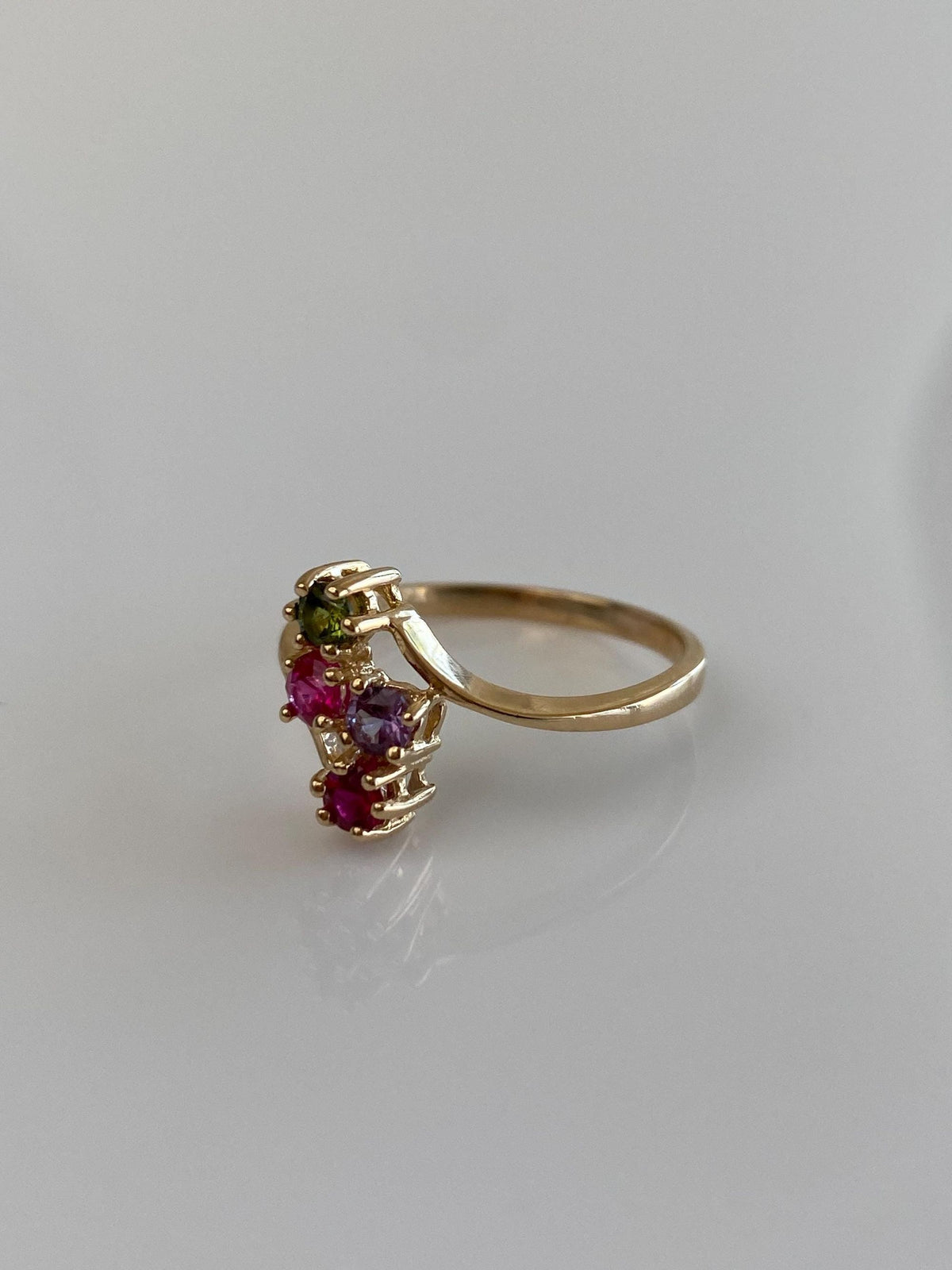 Solid 14k Yellow Gold Pink Sapphire Ruby Peridot Purple Iolite Ring - Size 7.5