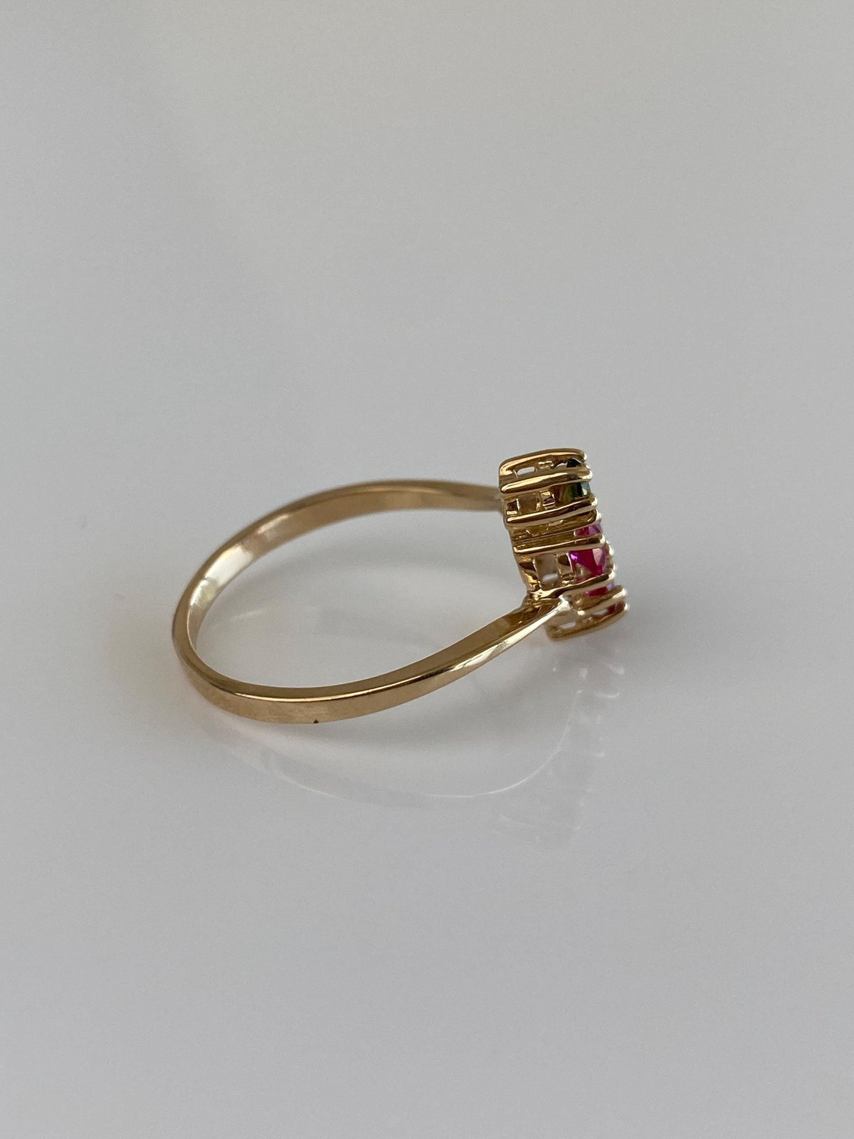 Solid 14k Yellow Gold Pink Sapphire Ruby Peridot Purple Iolite Ring - Size 7.5