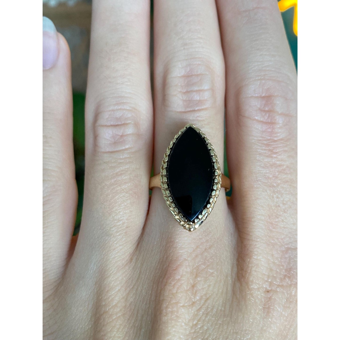 Vintage Solid 9k Yellow Gold Black Marquis Stone Ring - Size 7.75