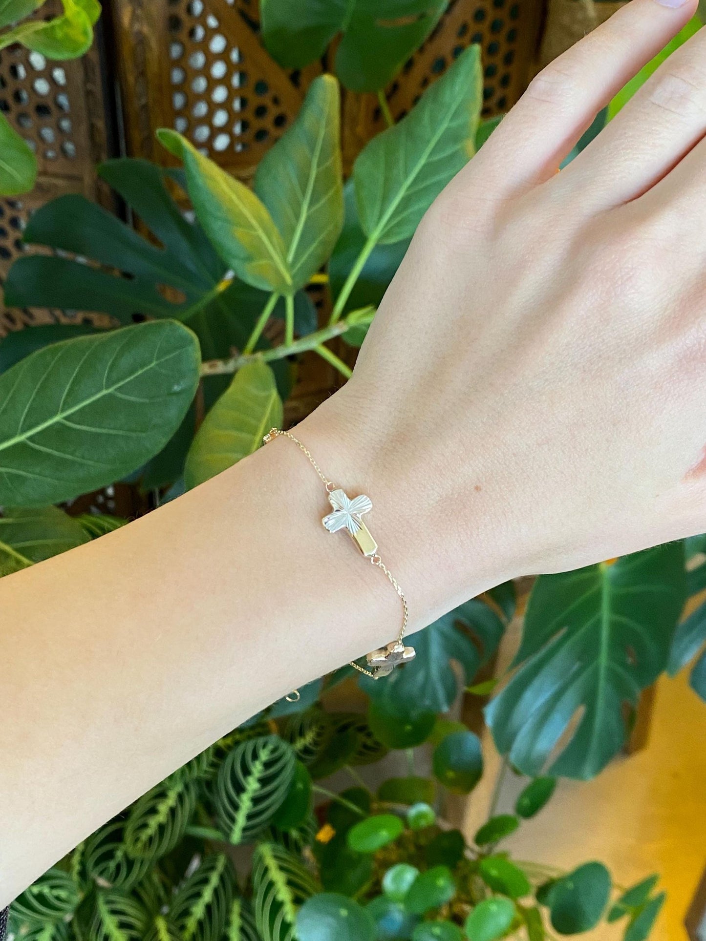 Vintage 10k White & Yellow Gold Cross Dainty Biker Link Chain Bracelet - 8 inches
