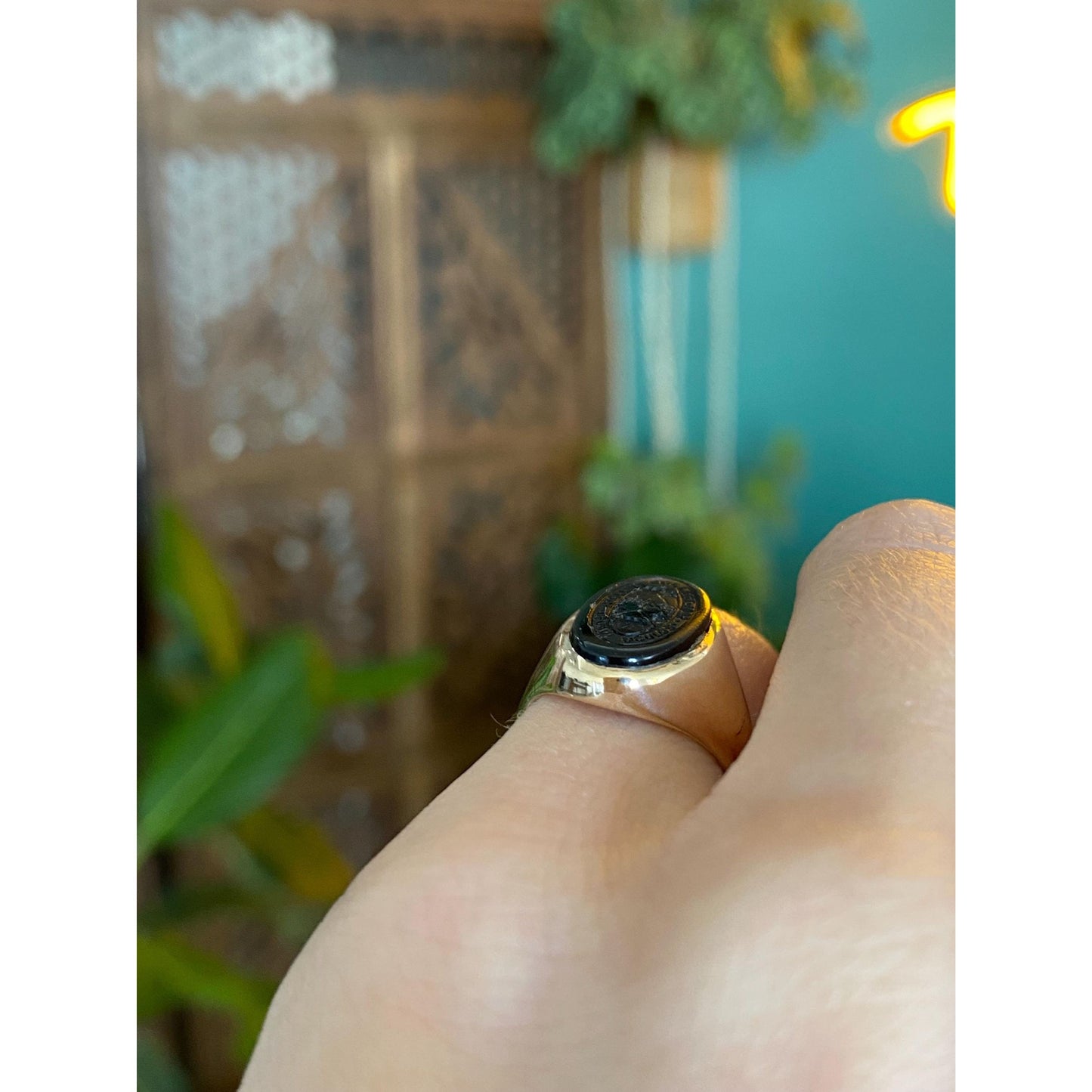 Vintage Solid 10k Yellow Gold Carved Class Signet Ring - Size 4