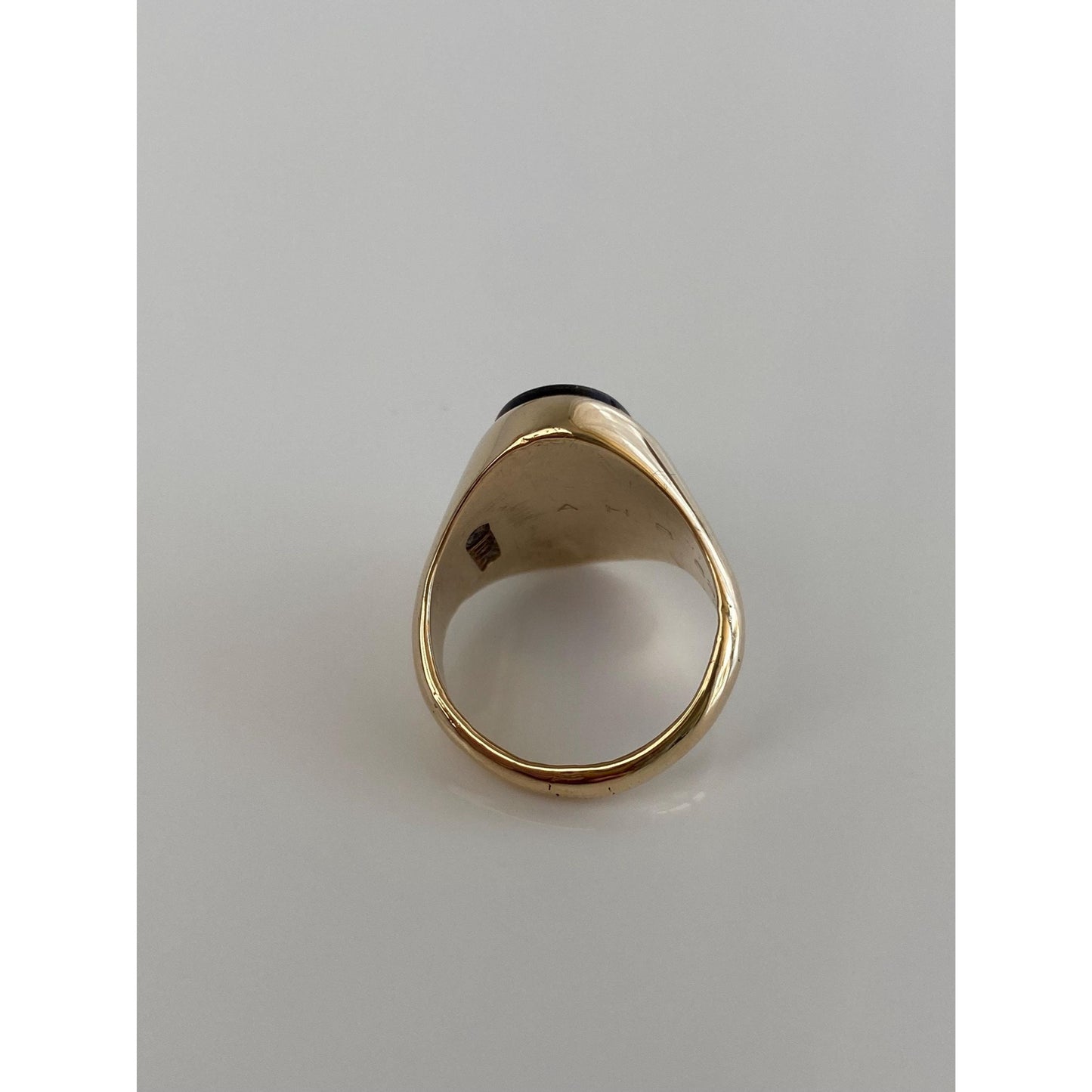 Vintage Solid 10k Yellow Gold Carved Class Signet Ring - Size 4