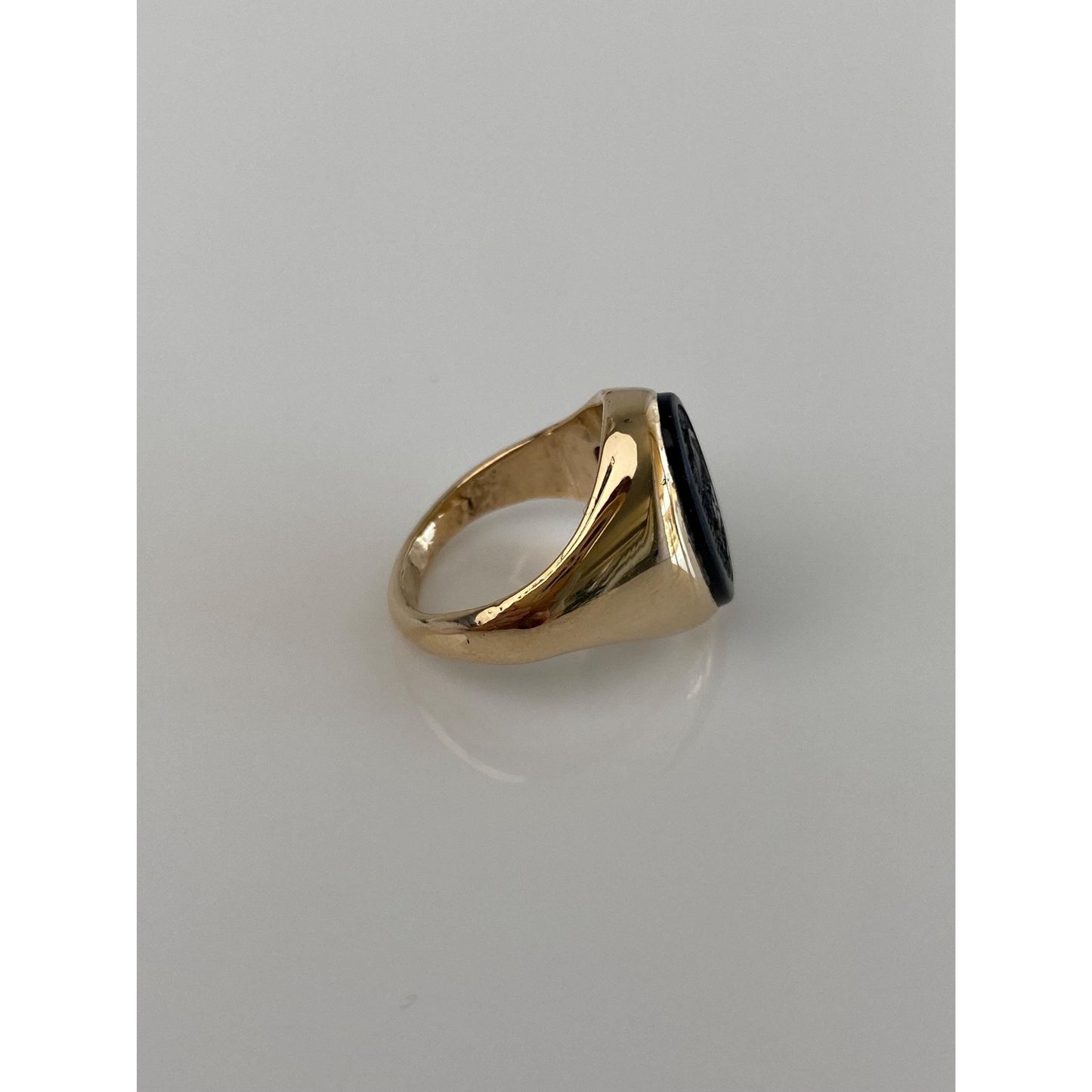Vintage Solid 10k Yellow Gold Carved Class Signet Ring - Size 4