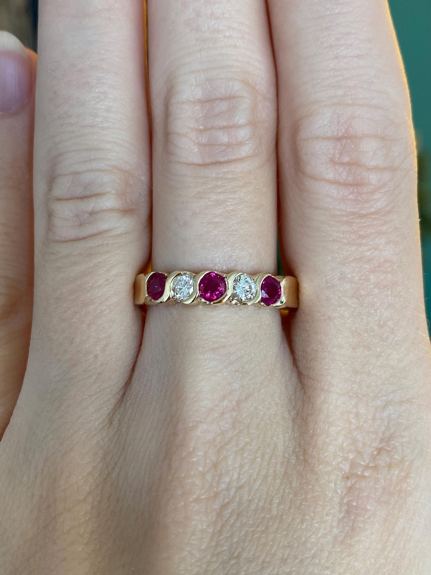 Vintage Solid 14k Yellow Gold Ruby Diamond Ring Band - Size 8.75