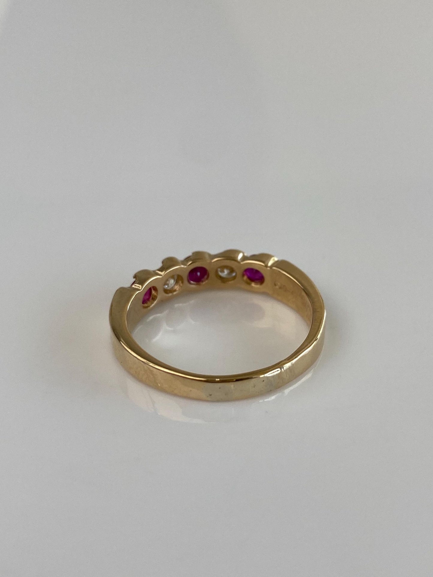 Vintage Solid 14k Yellow Gold Ruby Diamond Ring Band - Size 8.75
