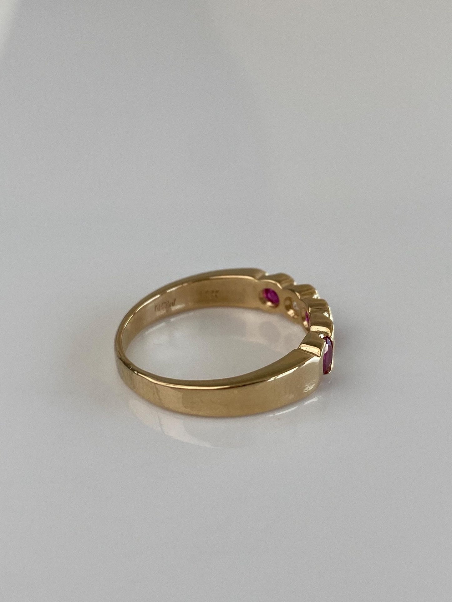Vintage Solid 14k Yellow Gold Ruby Diamond Ring Band - Size 8.75