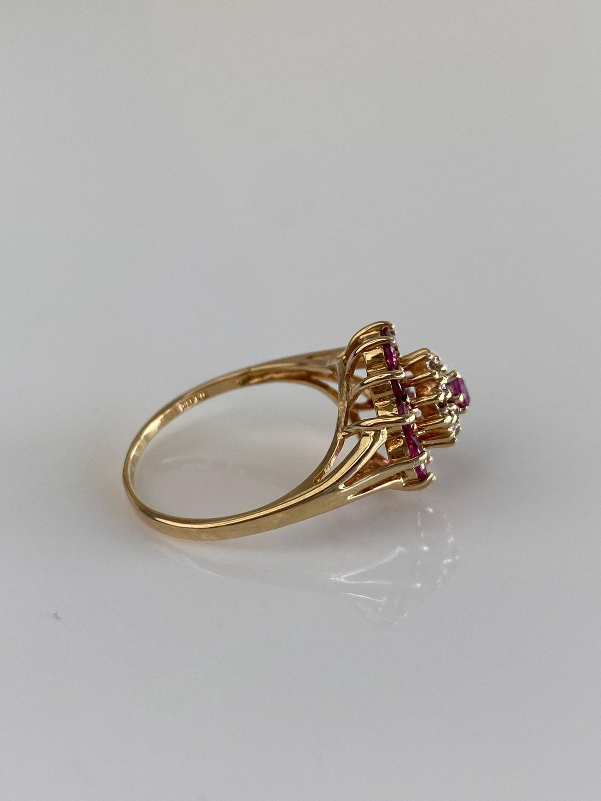 Vintage Solid 10k Yellow Gold Pink Sapphire Diamonds Cluster Ring - Size 6.25