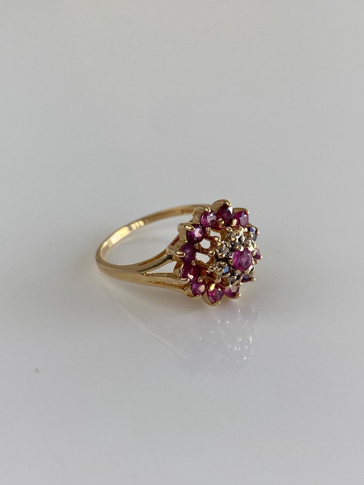 Vintage Solid 10k Yellow Gold Pink Sapphire Diamonds Cluster Ring - Size 6.25