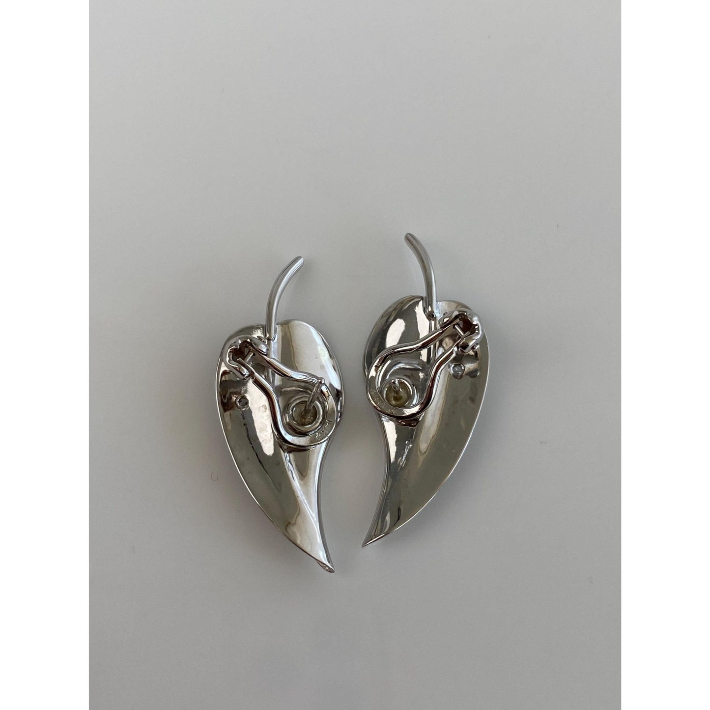 Vintage Solid 14k White Gold Clear Sapphire Leaf Drop Earrings