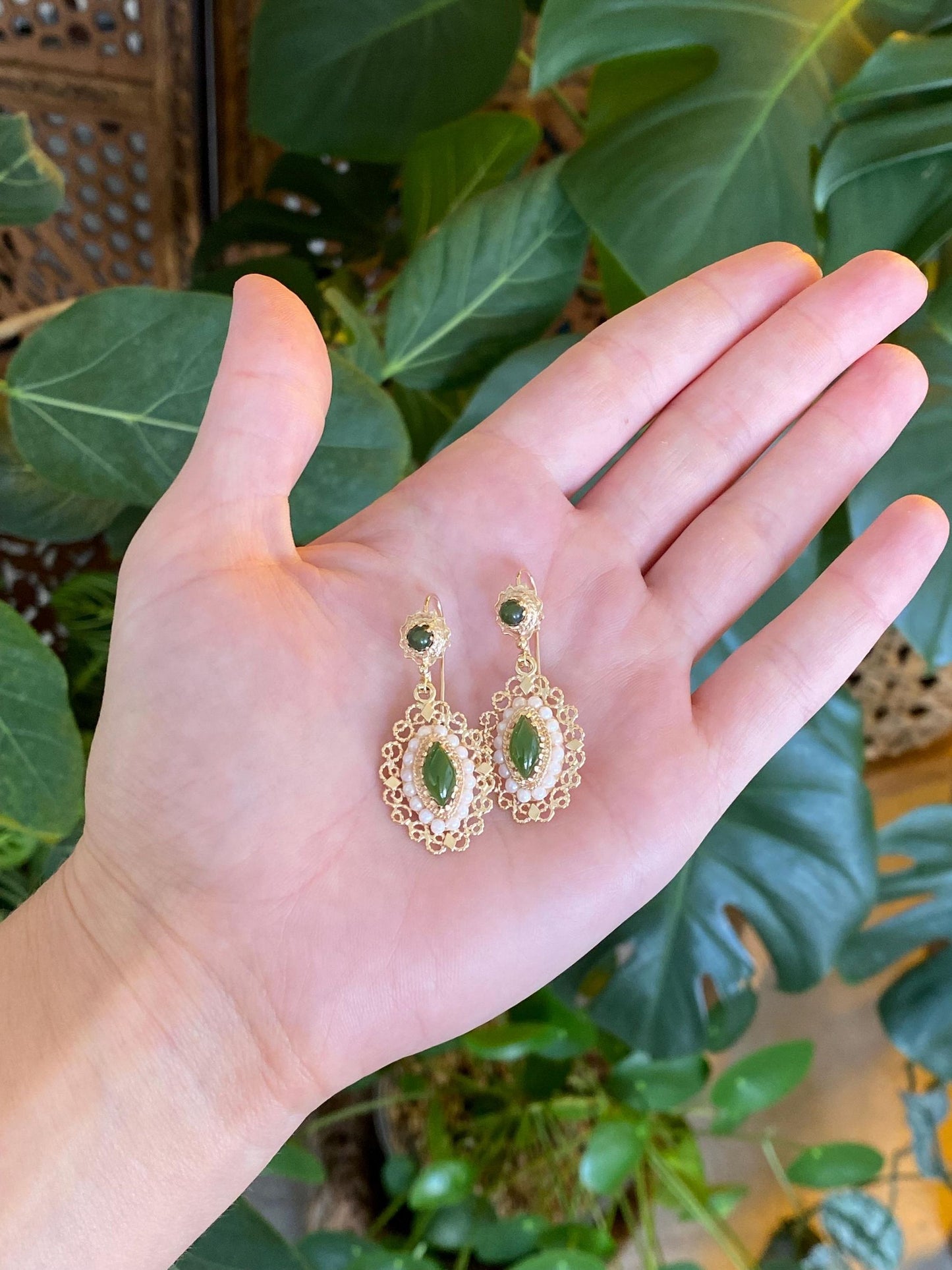 Vintage Solid 14k Yellow Gold Pearl Halo Nephrite Filigree Dangle Earrings