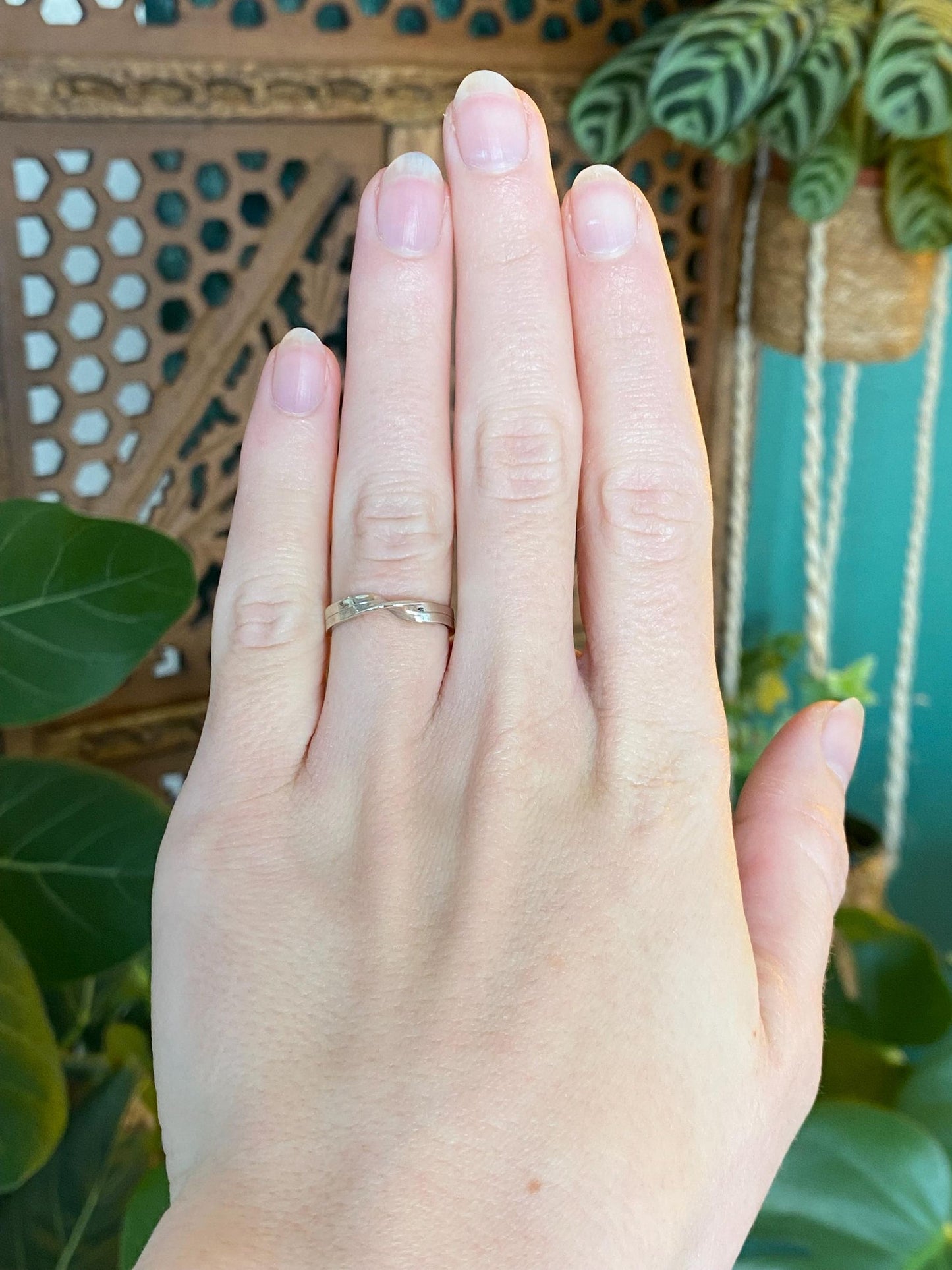 Vintage Solid 14k White Gold Twist Ring Band - Size 4.5