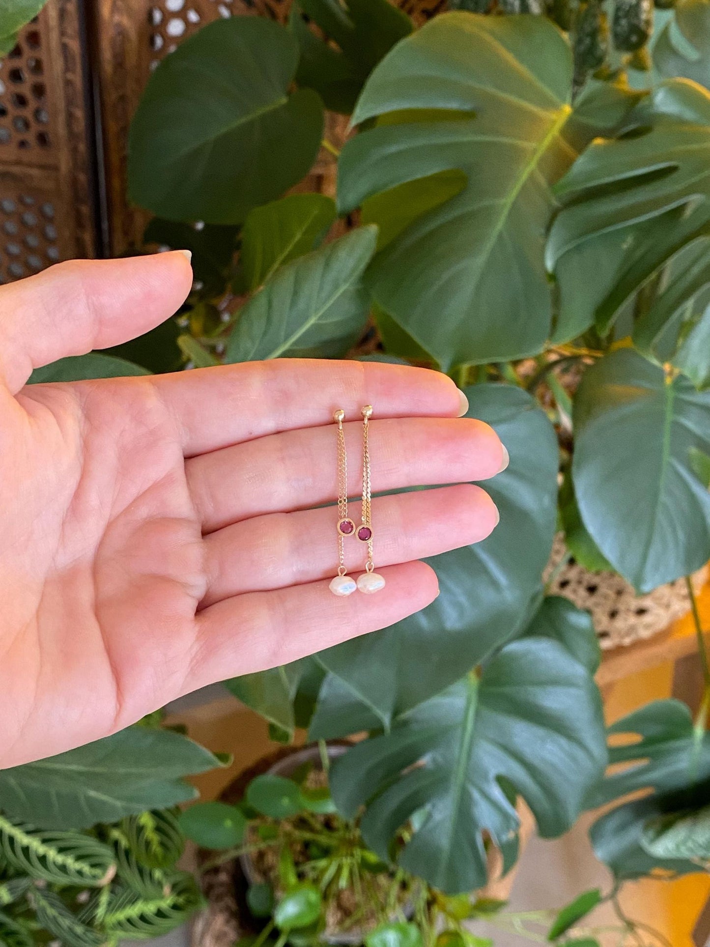 Solid 14k Yellow Gold Pink Sapphire Pearl Serpentine & Curb Chain Dangle Stud Earrings