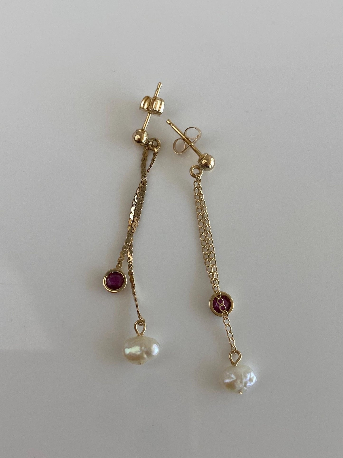 Solid 14k Yellow Gold Pink Sapphire Pearl Serpentine & Curb Chain Dangle Stud Earrings