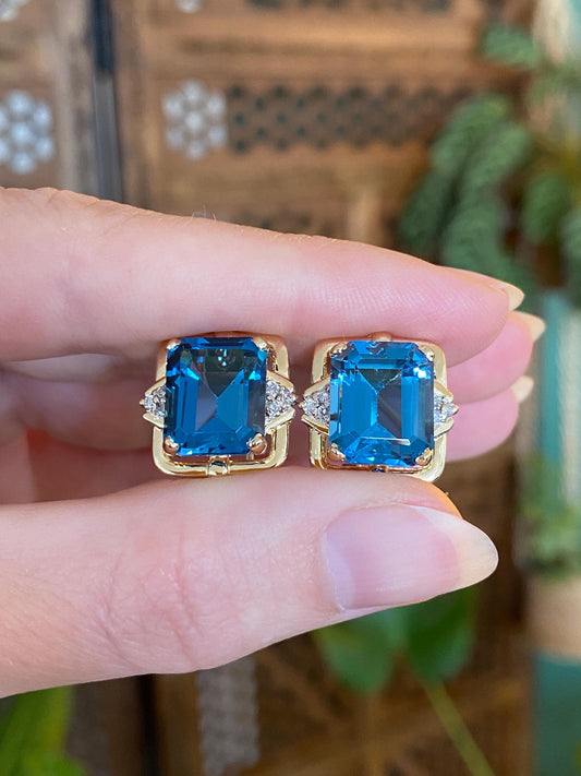 Vintage Solid 14k Yellow Gold Diamond Topaz Stud Earrings