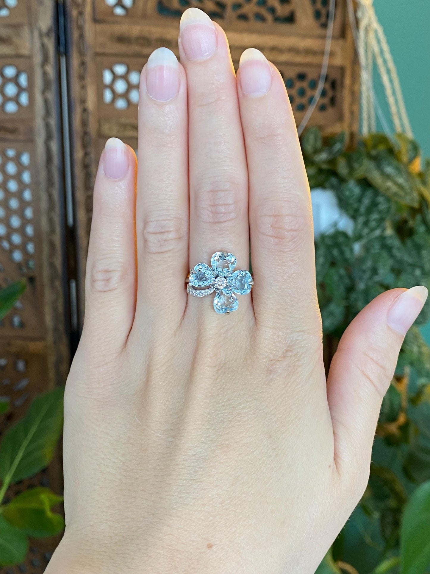 Vintage Solid 14k White Gold Aquamarine Diamond Clover Ring - Size 7