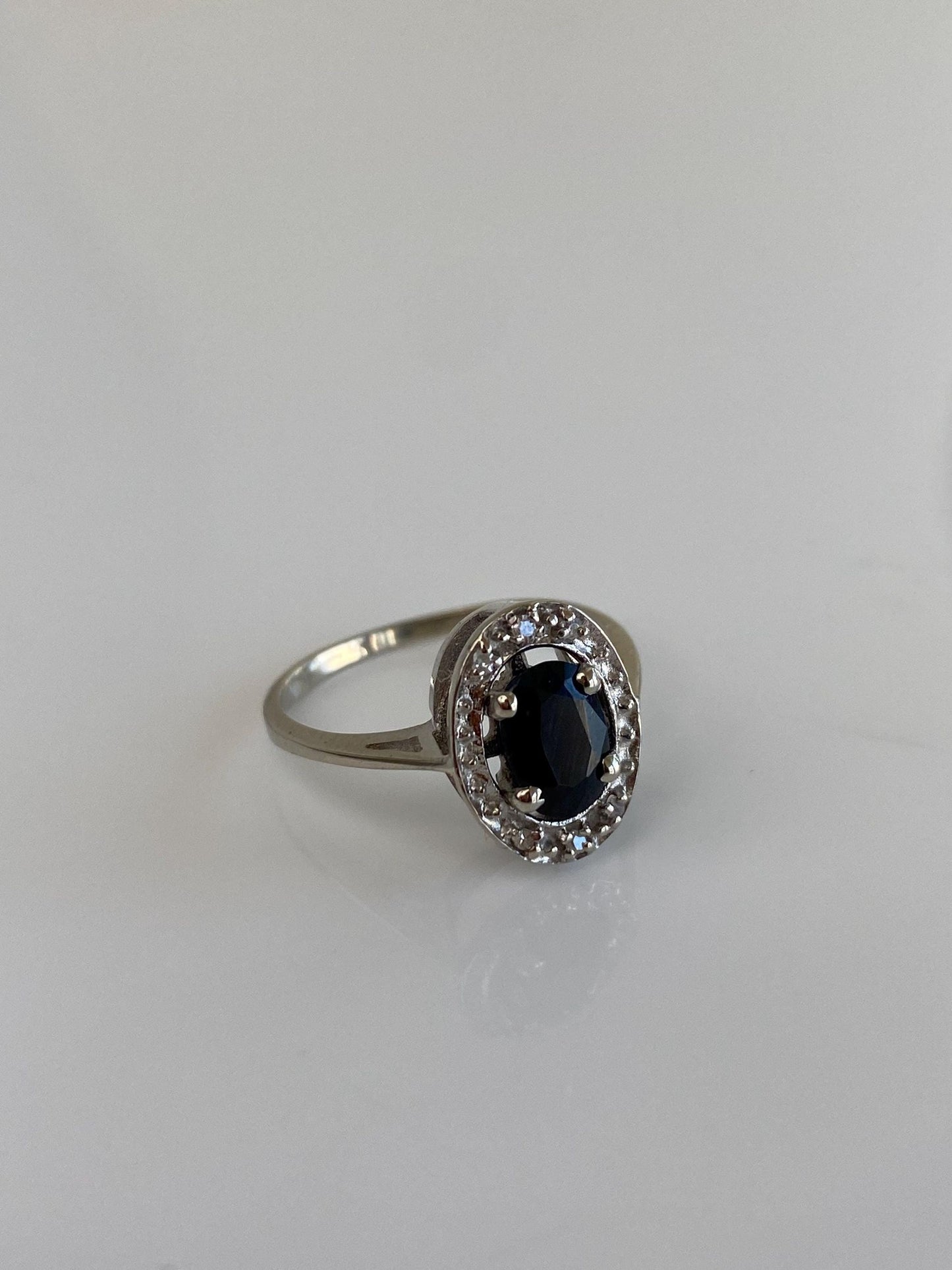 Vintage Solid 14k White Gold Diamond Halo Blue Sapphire Ring - Size 6.75
