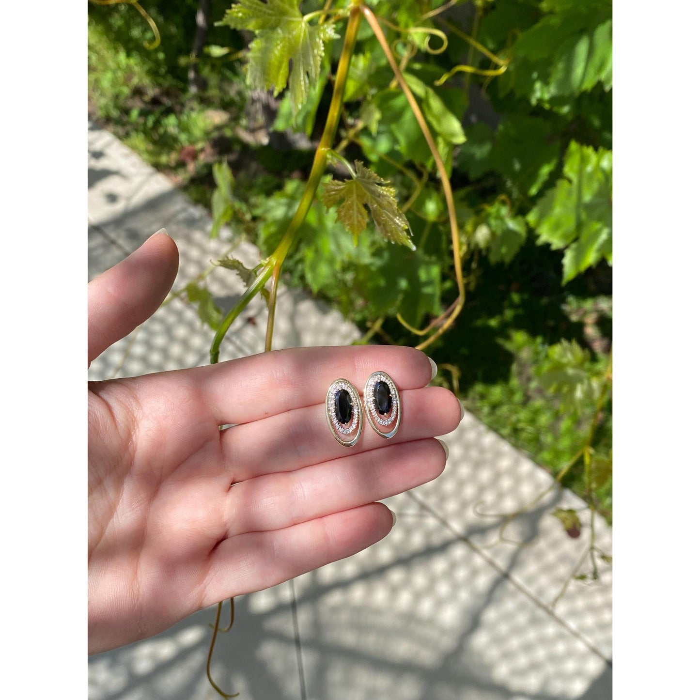 Vintage Solid 10k Yellow Gold Diamond Halo Onyx Stud Earrings