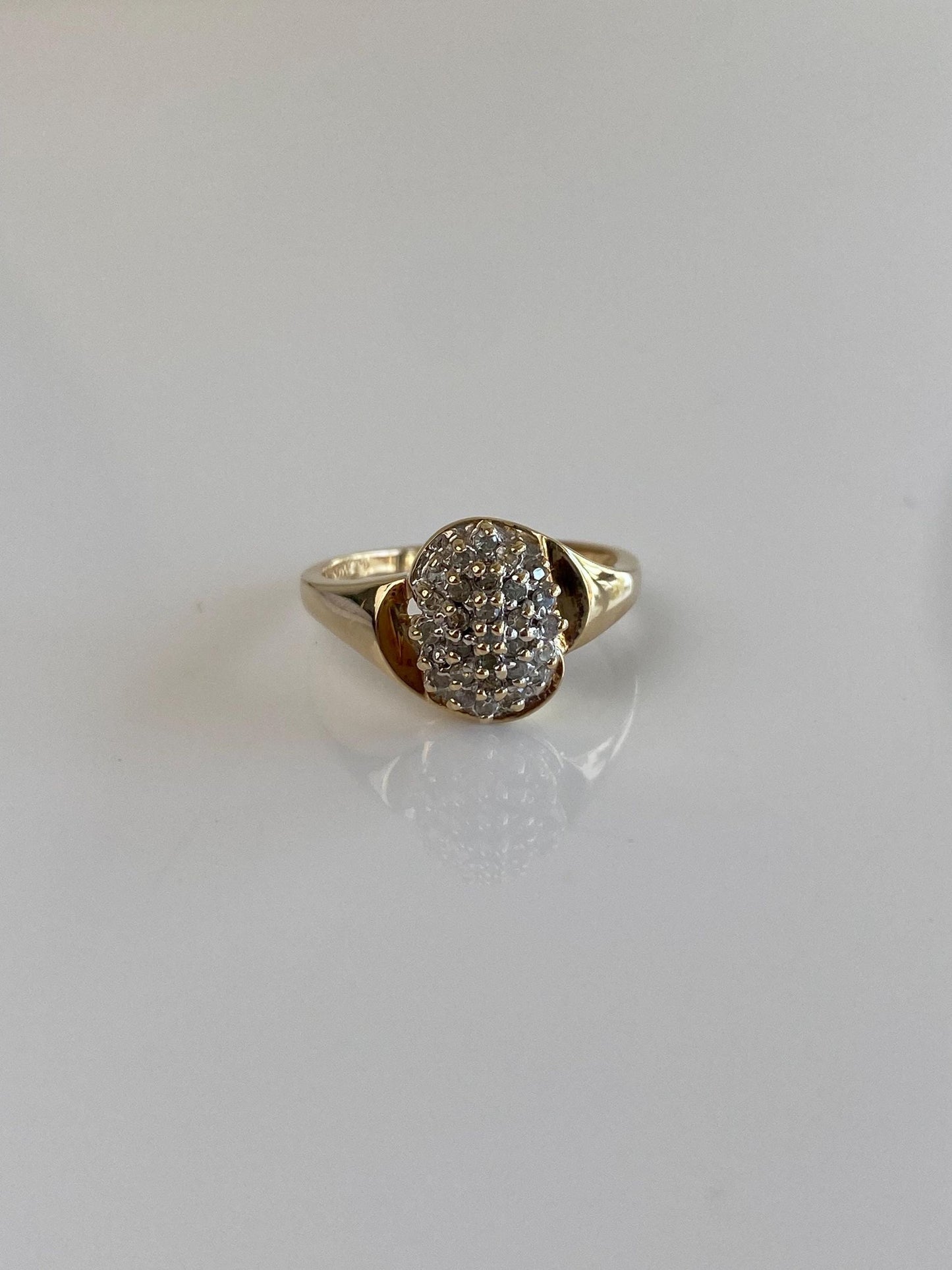 Vintage Solid 10k Yellow Gold Diamond Cluster Ring - Size 6.75