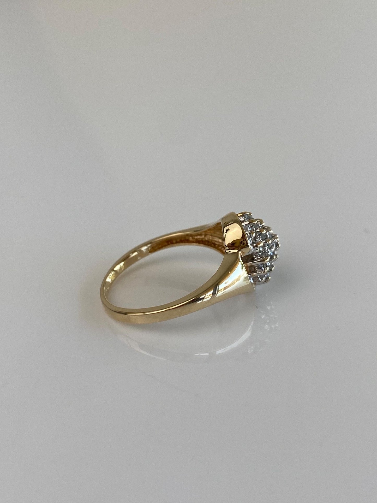 Vintage Solid 10k Yellow Gold Diamond Cluster Ring - Size 6.75