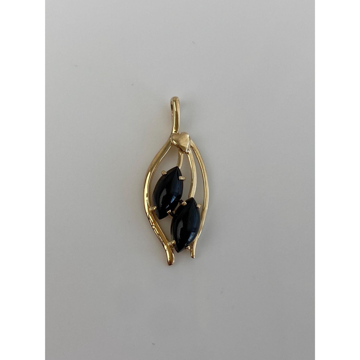 Vintage Solid 14k Yellow Gold Black Onyx Charm