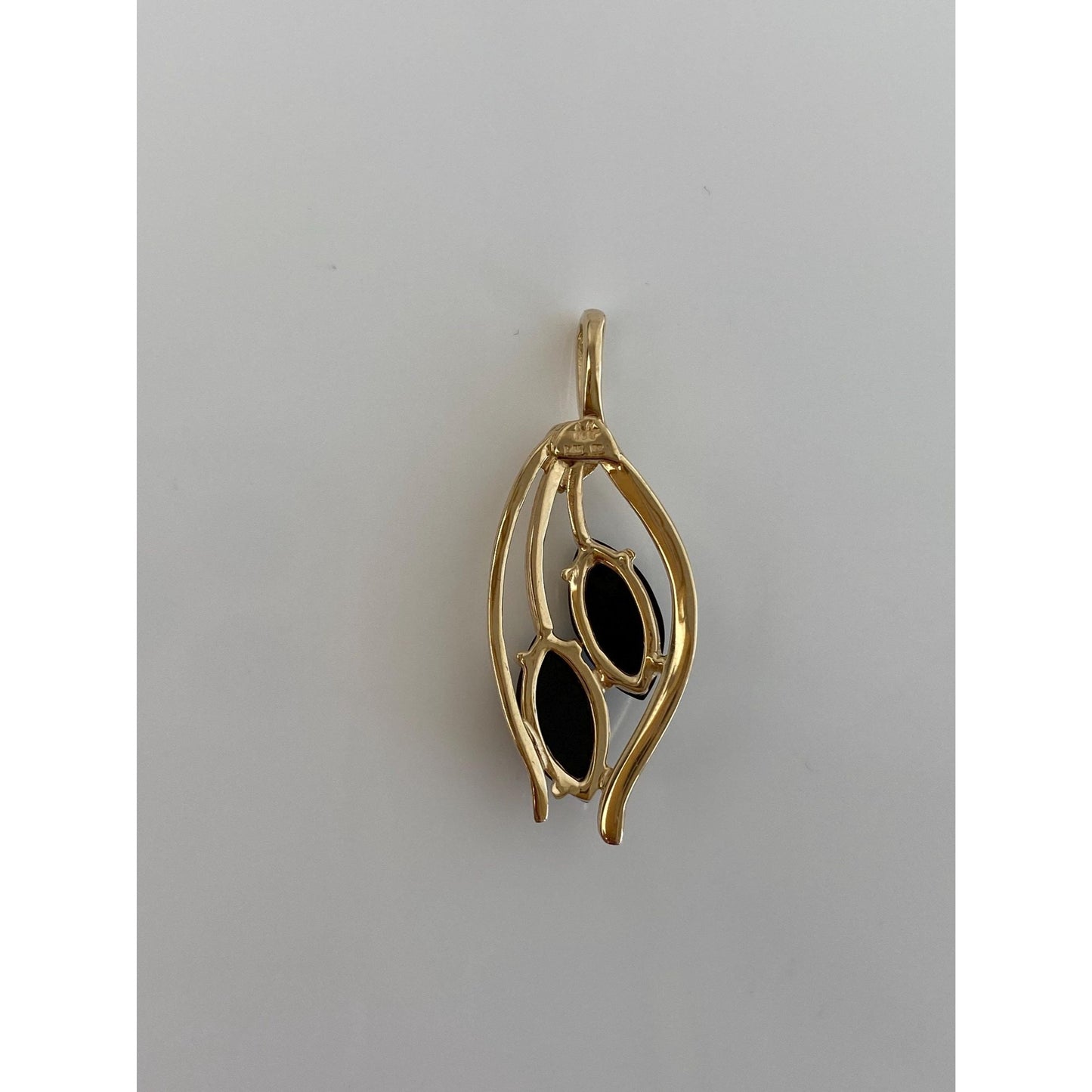 Vintage Solid 14k Yellow Gold Black Onyx Charm