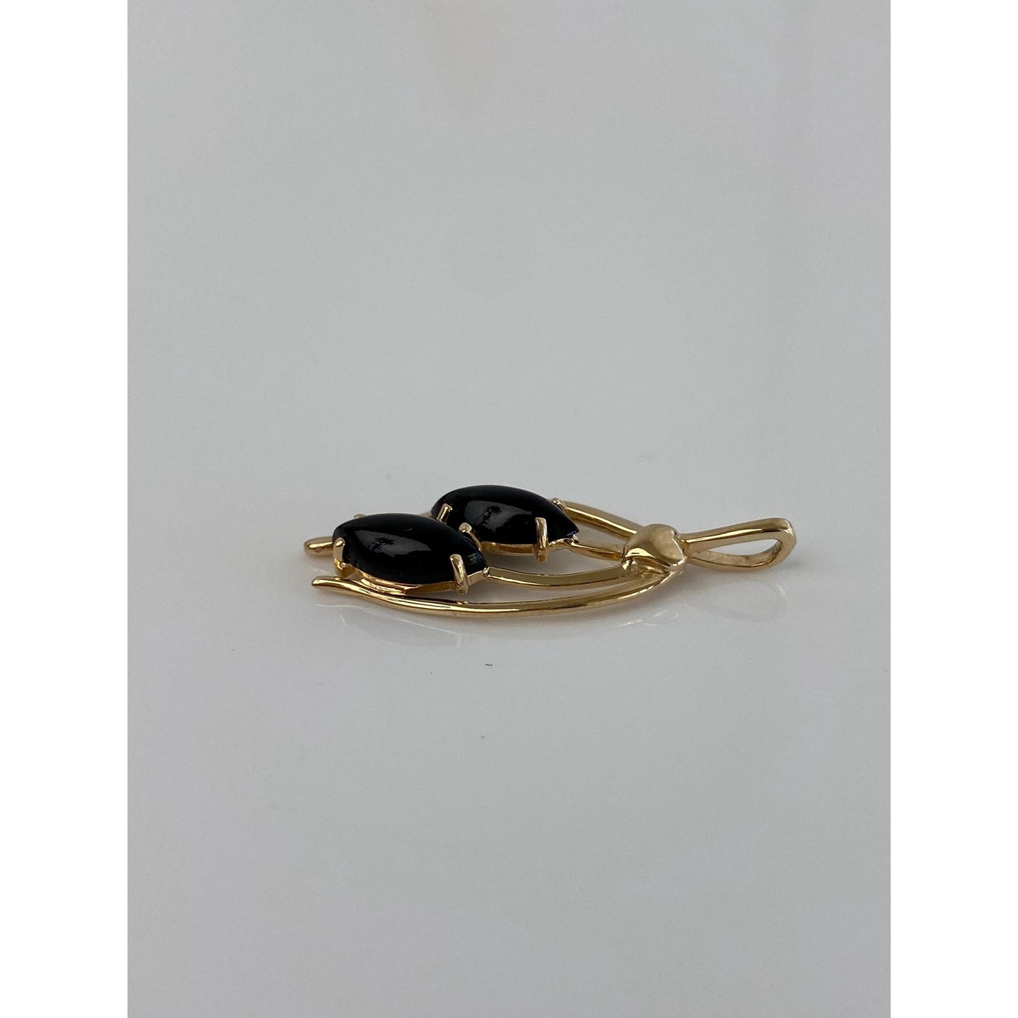 Vintage Solid 14k Yellow Gold Black Onyx Charm