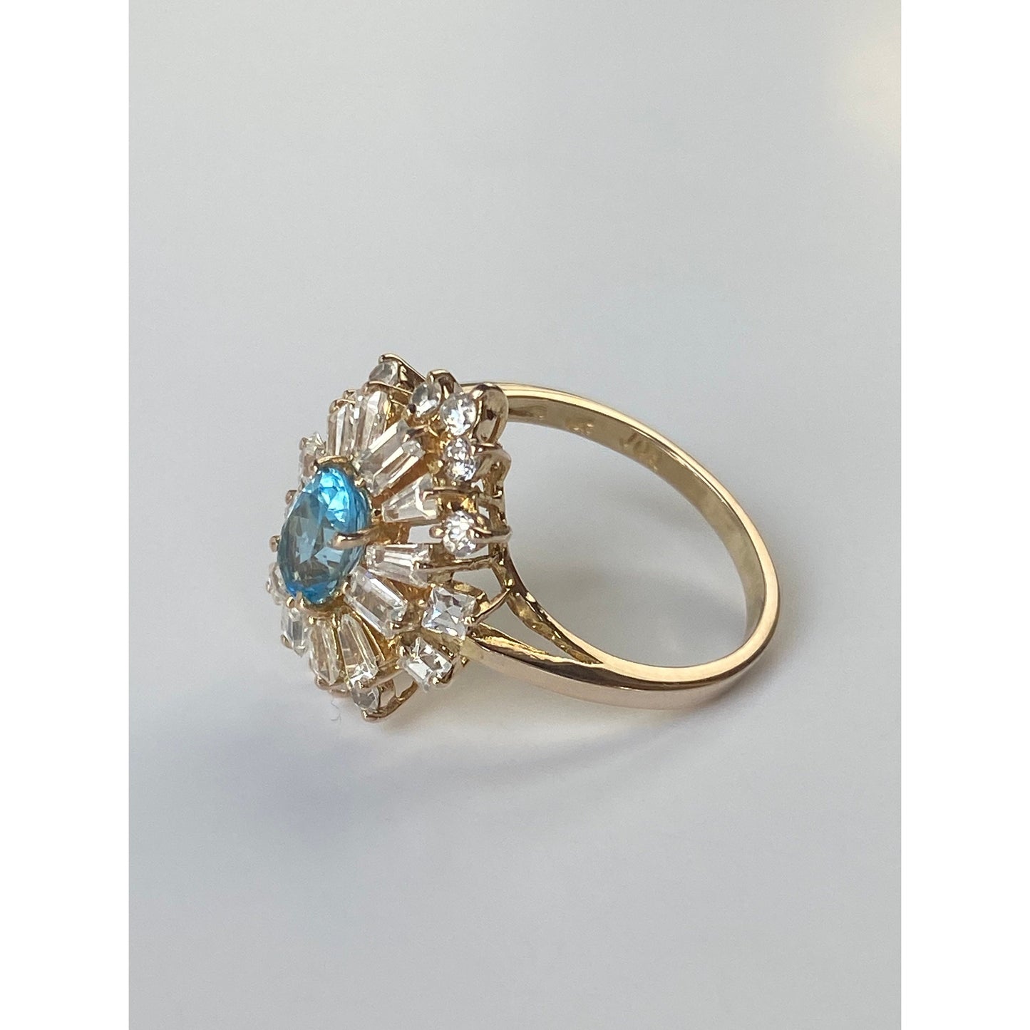 Vintage Solid 10k Aquamarine Clear Cubic Zirconia Halo Ring - Size 7.75