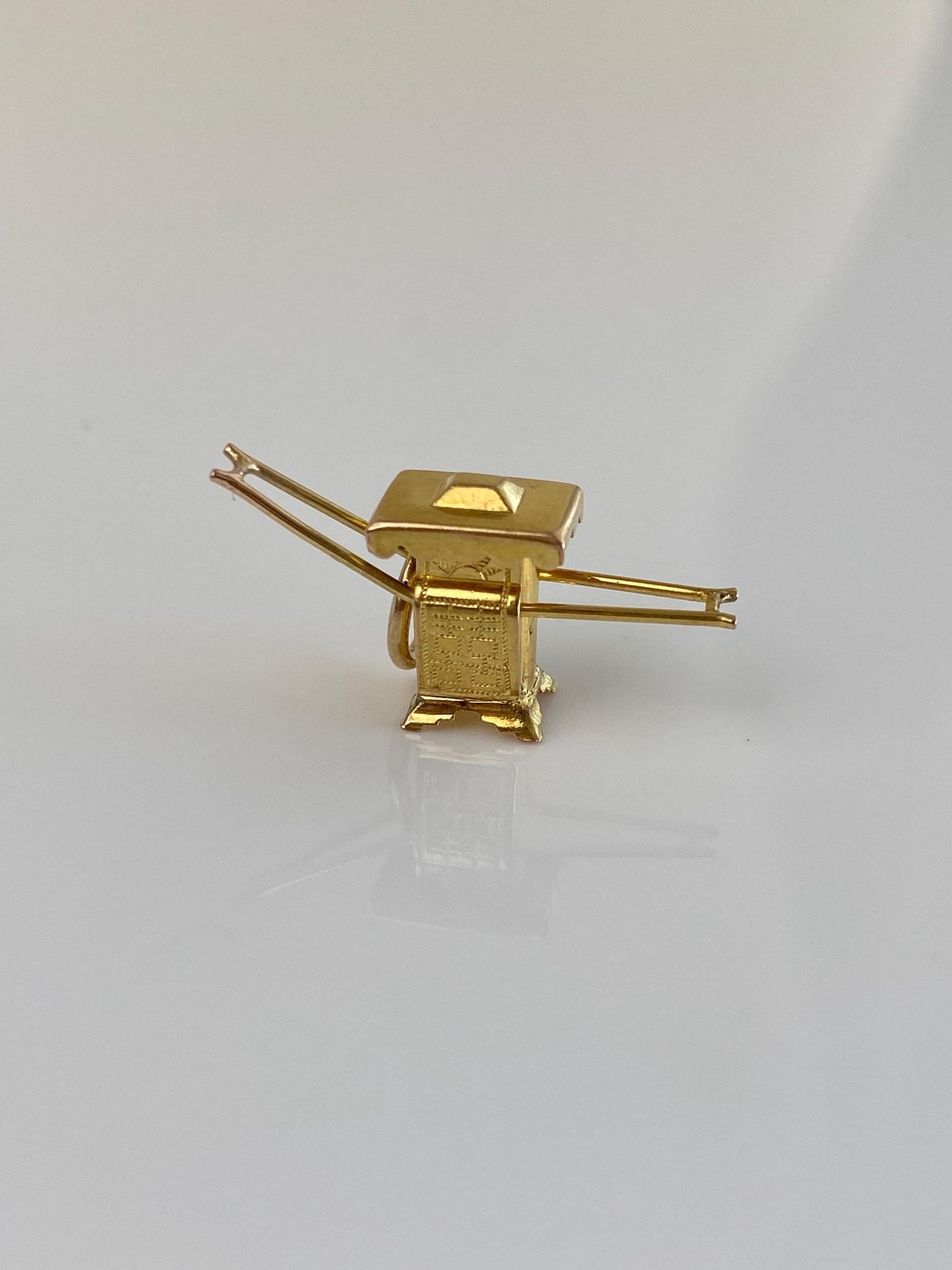 Vintage 14k Yellow Gold Charm