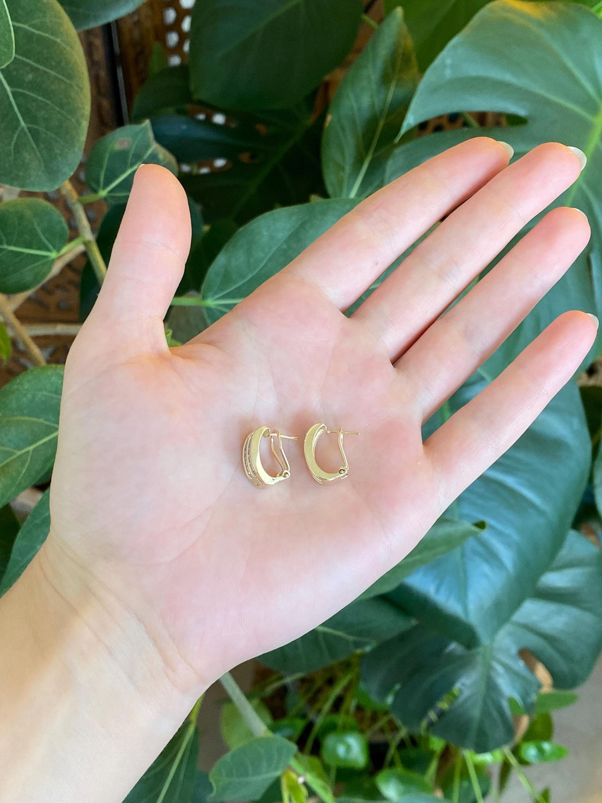 Vintage Solid 14k Yellow Gold Diamond Drop Earrings