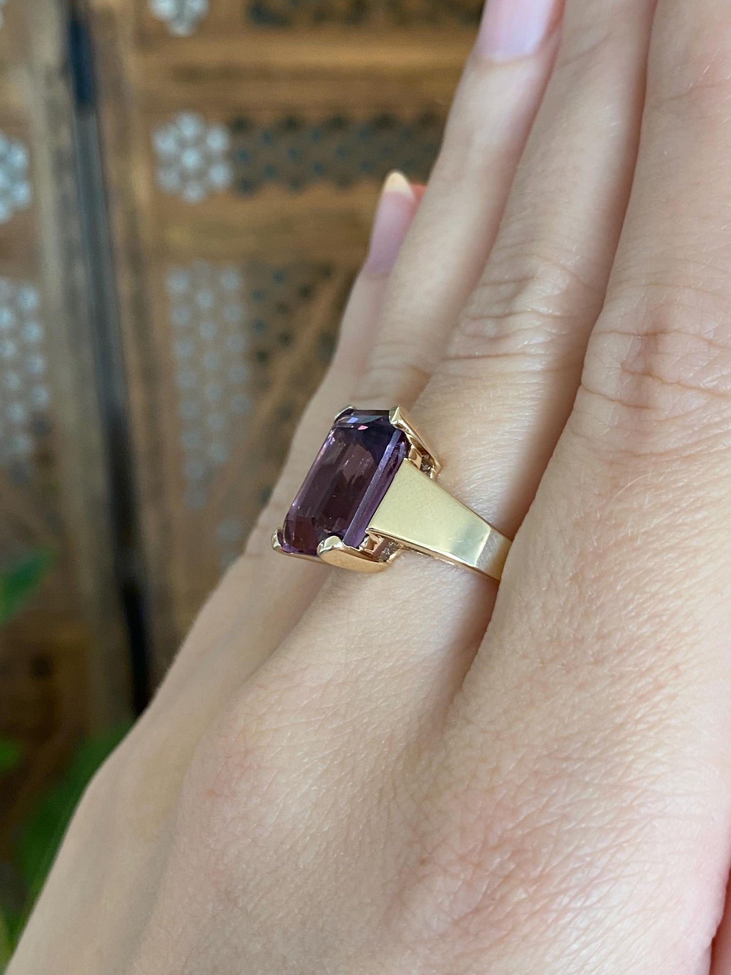 Vintage Solid 10k Yellow Gold Amethyst Ring - Size 7.5