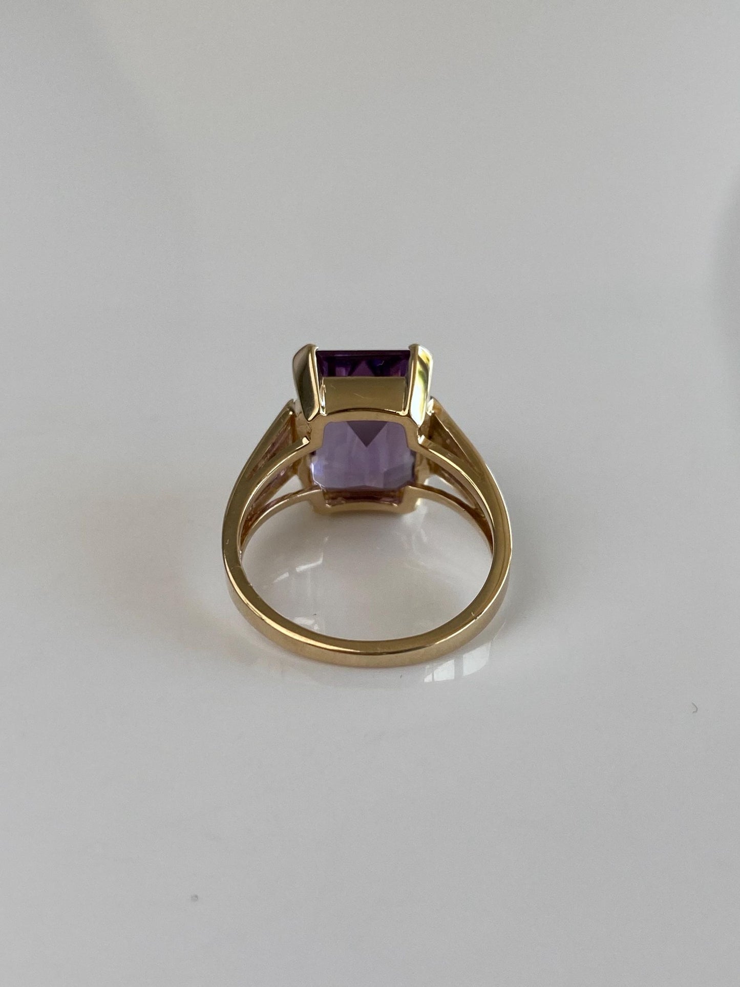 Vintage Solid 10k Yellow Gold Amethyst Ring - Size 7.5