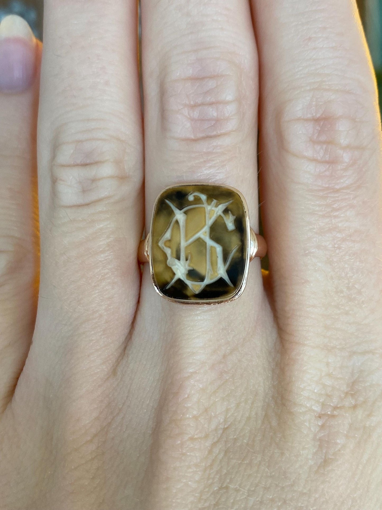 Vintage Solid 10k Rose Gold Carved Agate Monogram Ring - Size 7.75