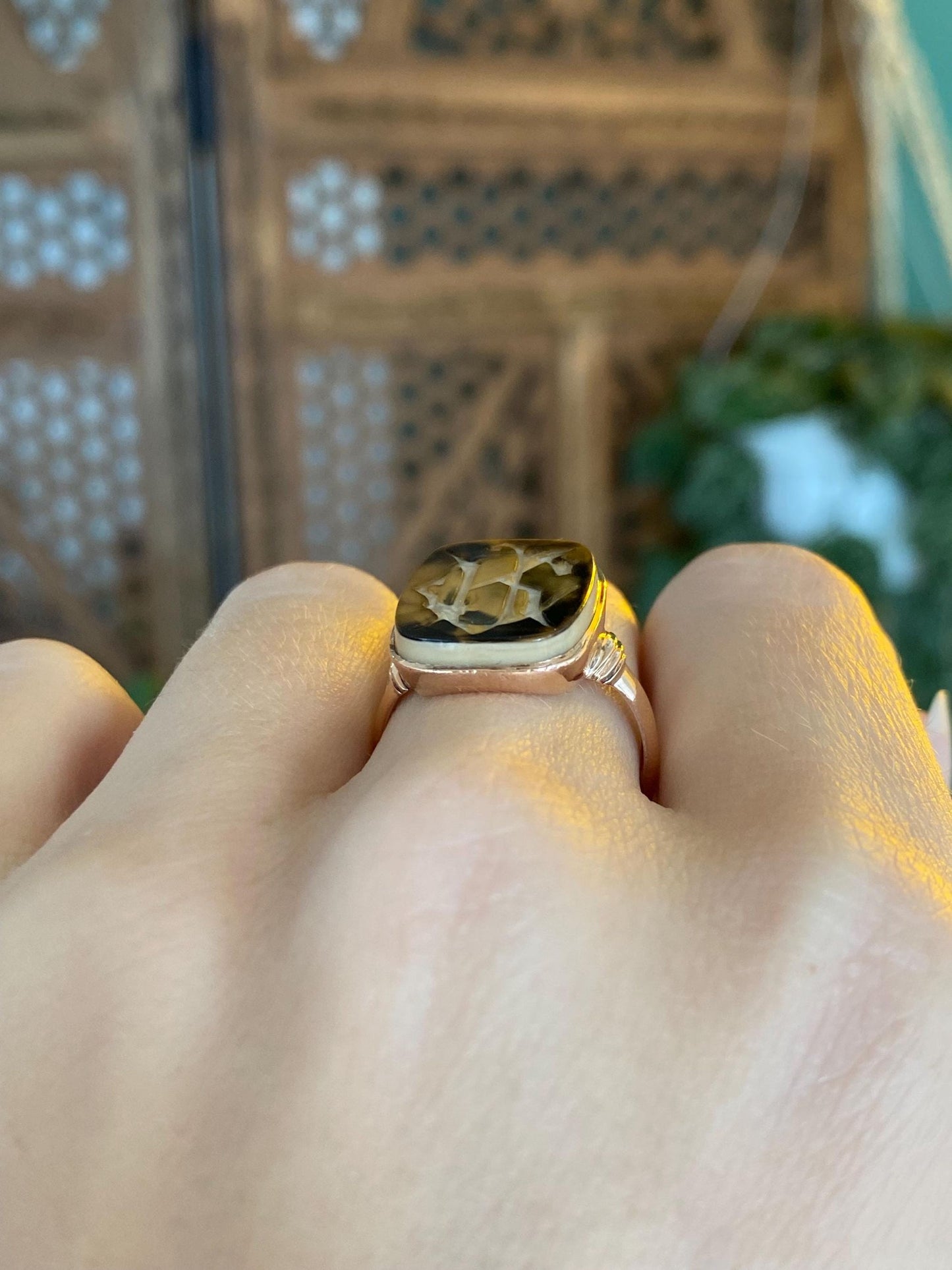 Vintage Solid 10k Rose Gold Carved Agate Monogram Ring - Size 7.75