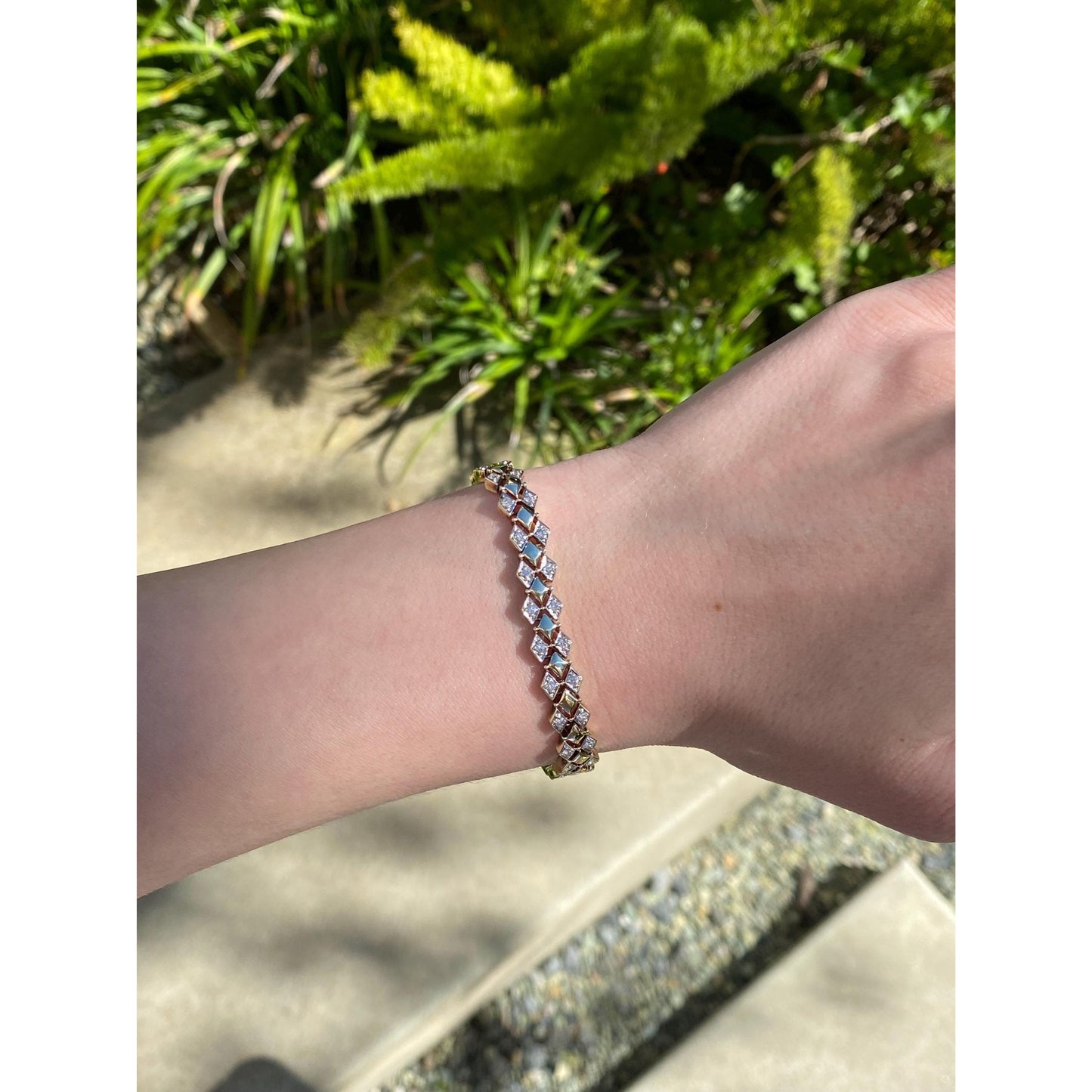 Solid 14k Yellow Gold Diamond Diamond Pattern Link Bracelet - 7 inches