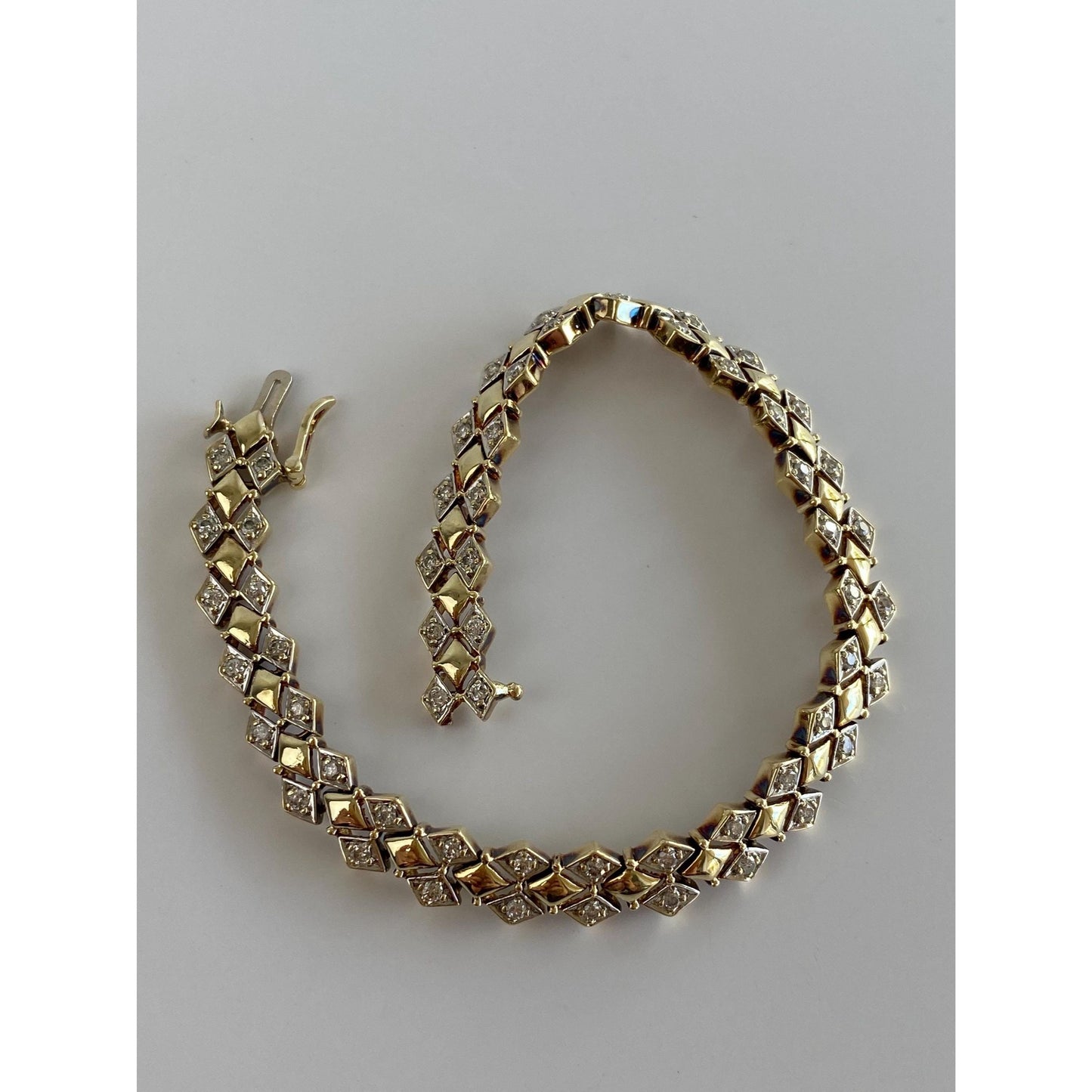 Solid 14k Yellow Gold Diamond Diamond Pattern Link Bracelet - 7 inches