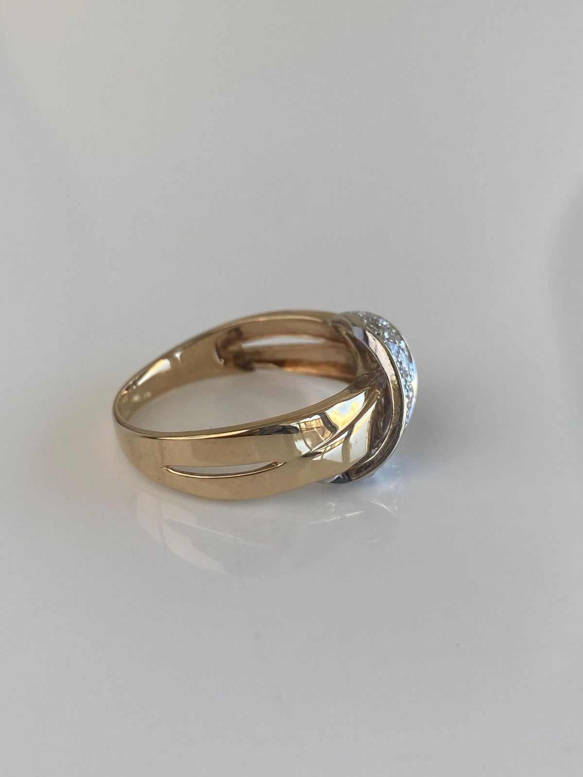 Vintage Solid 14k White & Yellow Gold Diamonds Twist Ring Band - Size 8.5