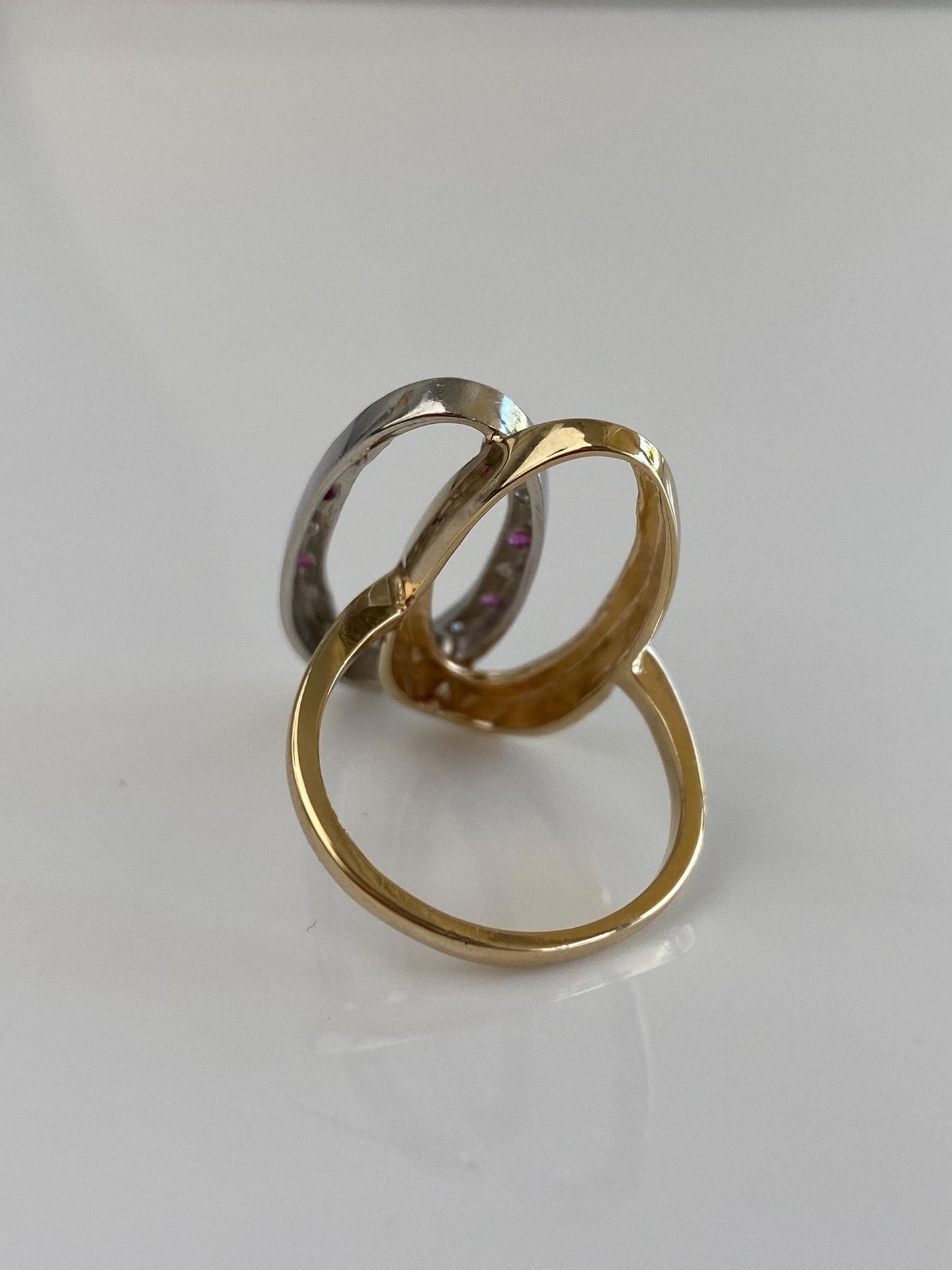 Vintage Solid 14k White & Yellow Gold Diamond Ruby Ovals Ring - Size 7.25