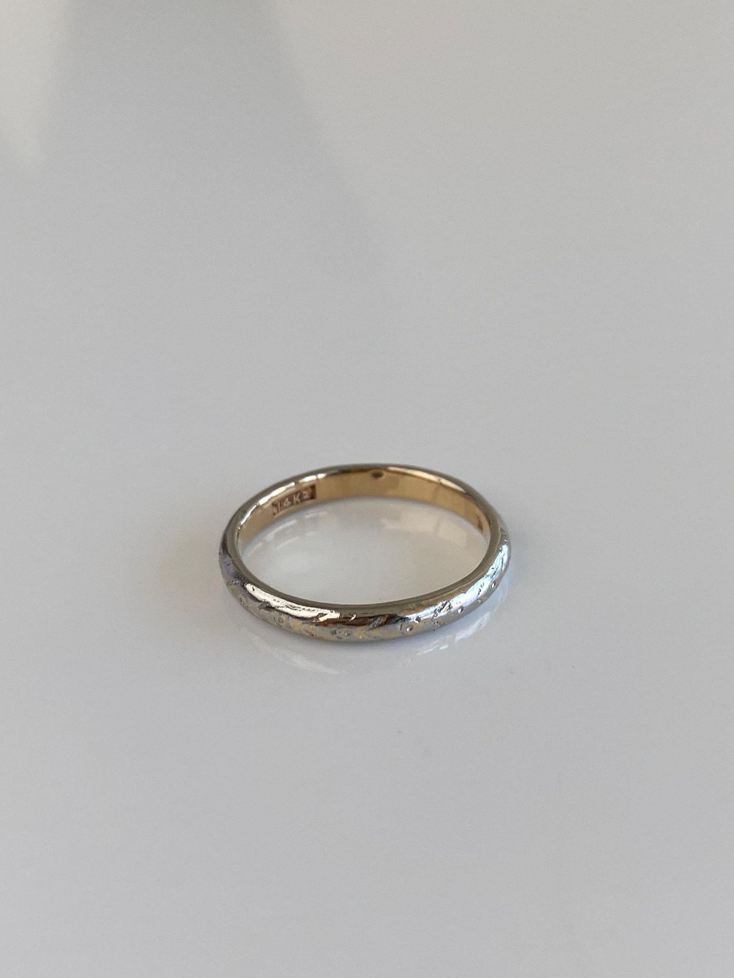 Vintage Solid 14k Yellow Gold & Platinum Designed Ring Band - Size 7