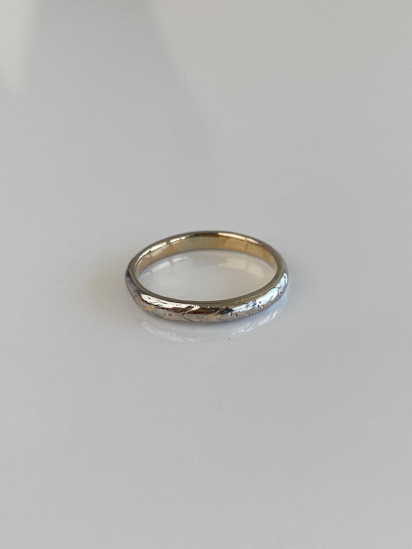 Vintage Solid 14k Yellow Gold & Platinum Designed Ring Band - Size 7