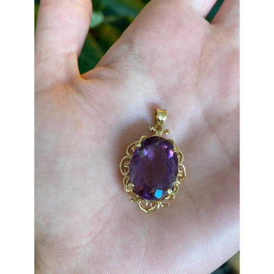 Vintage Solid 14k Yellow Gold Diamond Amethyst Charm