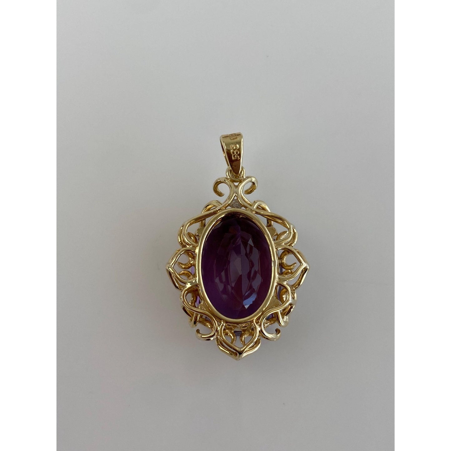 Vintage Solid 14k Yellow Gold Diamond Amethyst Charm