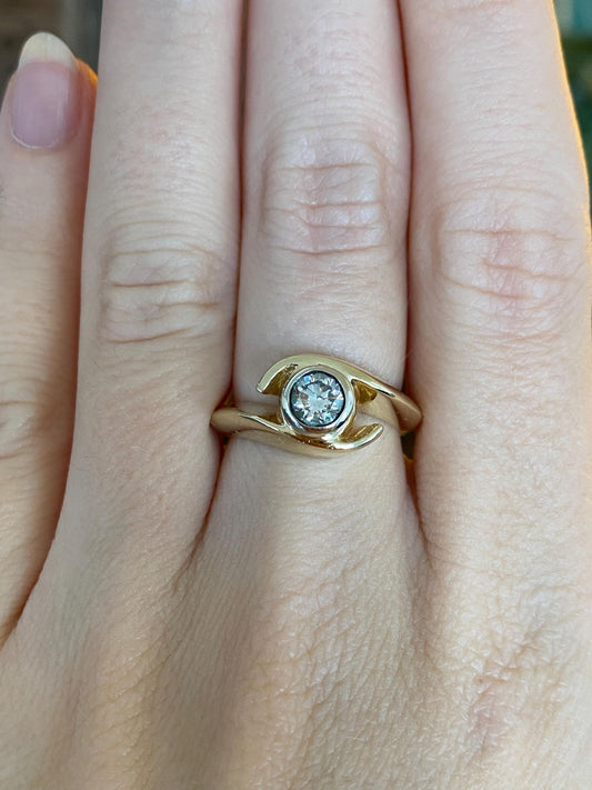 Solid 14k Yellow Gold 0.5ct Diamond Twist Ring - Size 6.5