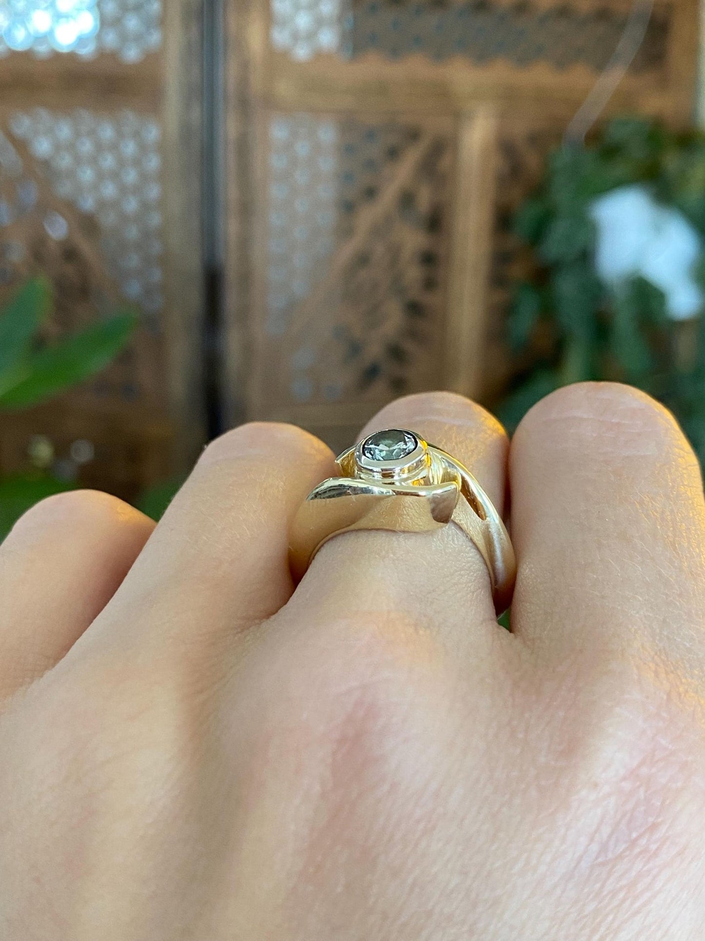 Solid 14k Yellow Gold 0.5ct Diamond Twist Ring - Size 6.5