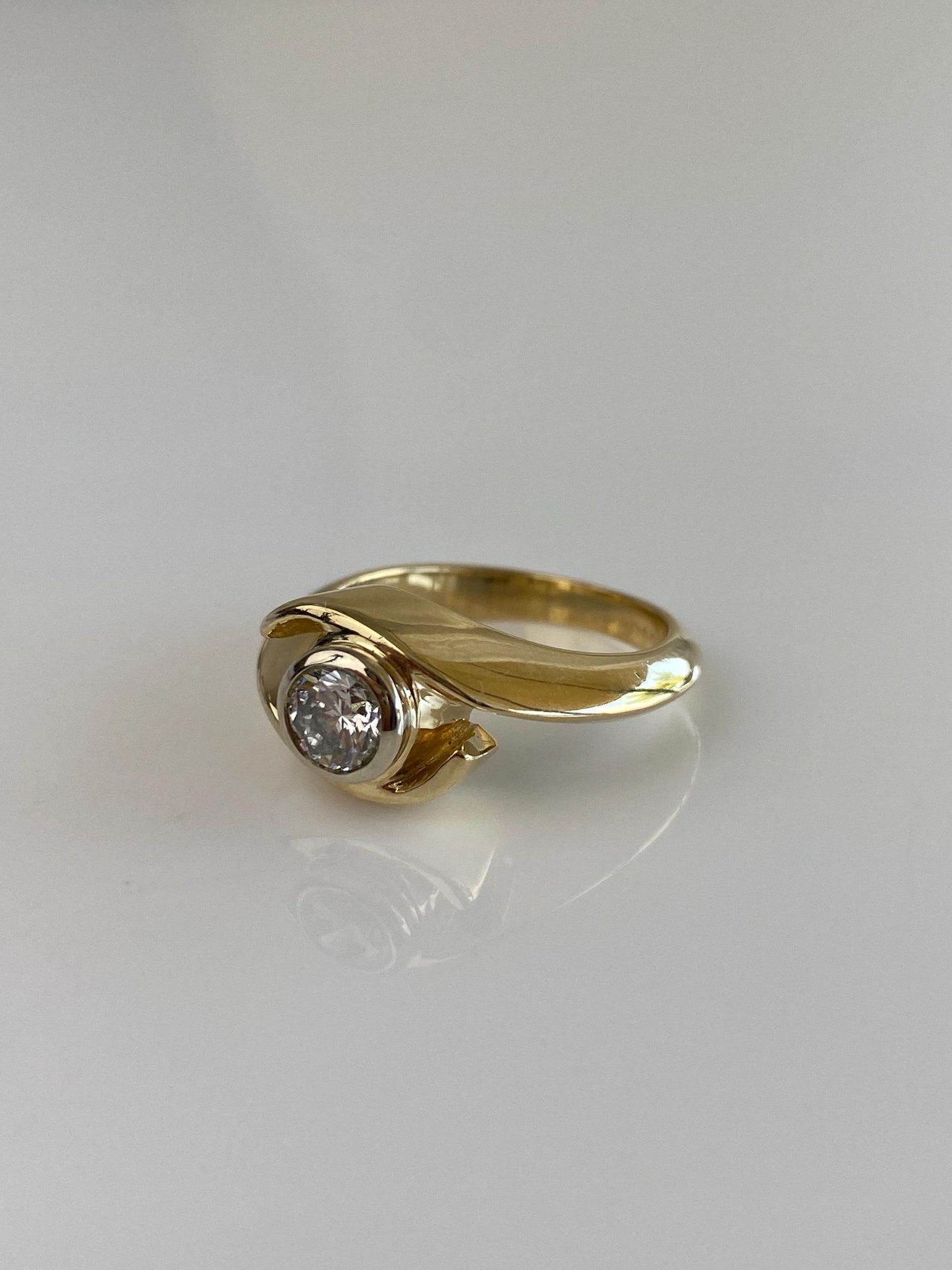 Solid 14k Yellow Gold 0.5ct Diamond Twist Ring - Size 6.5