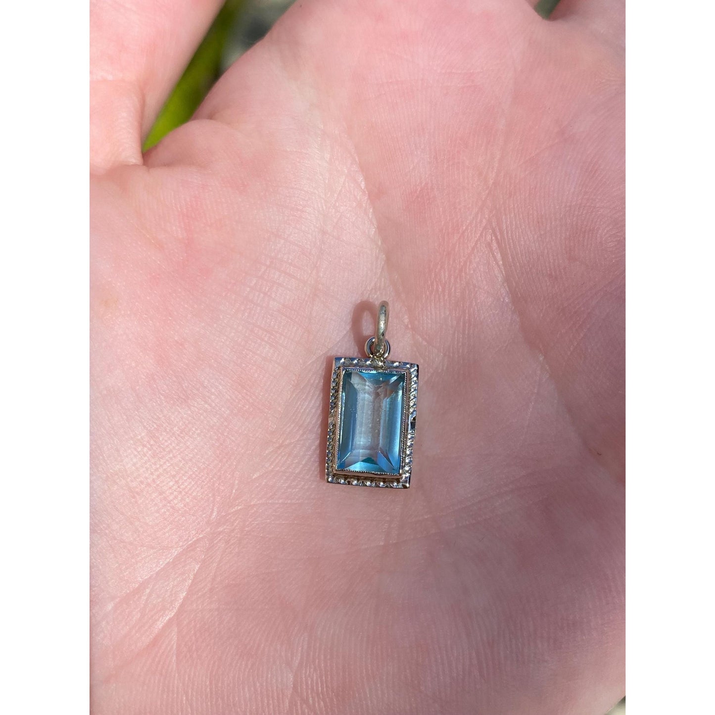 Vintage Solid 10k White Gold Blue Cubic Zirconia Art Deco Charm