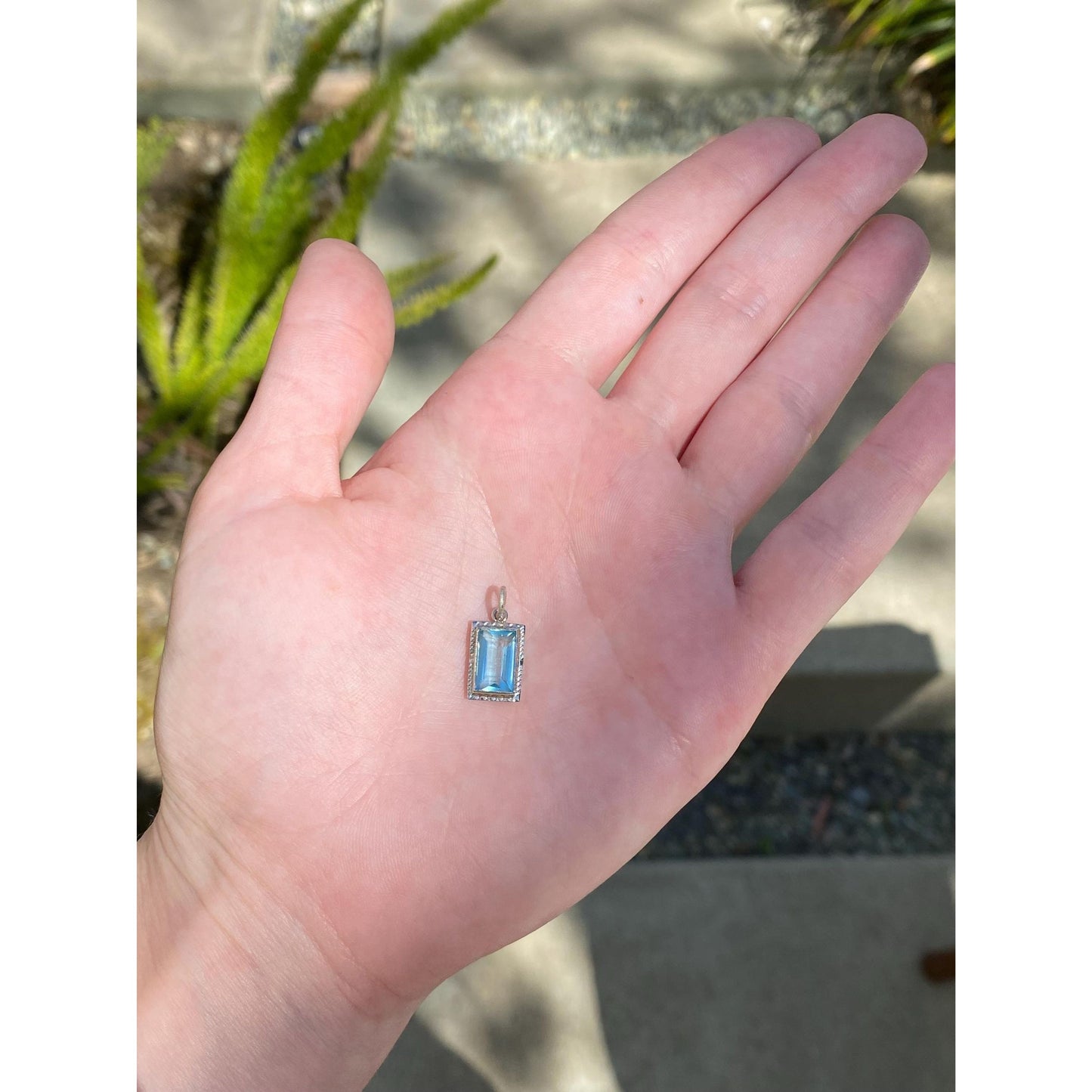 Vintage Solid 10k White Gold Blue Cubic Zirconia Art Deco Charm