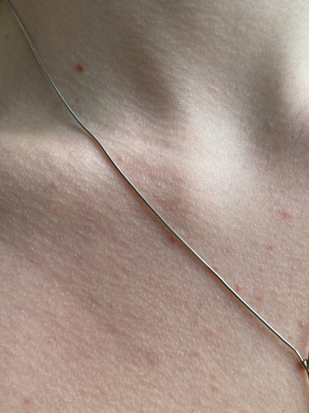 Vintage Solid 14k White Gold Topaz Snake Chain Lariat Necklace - 18.25 inches